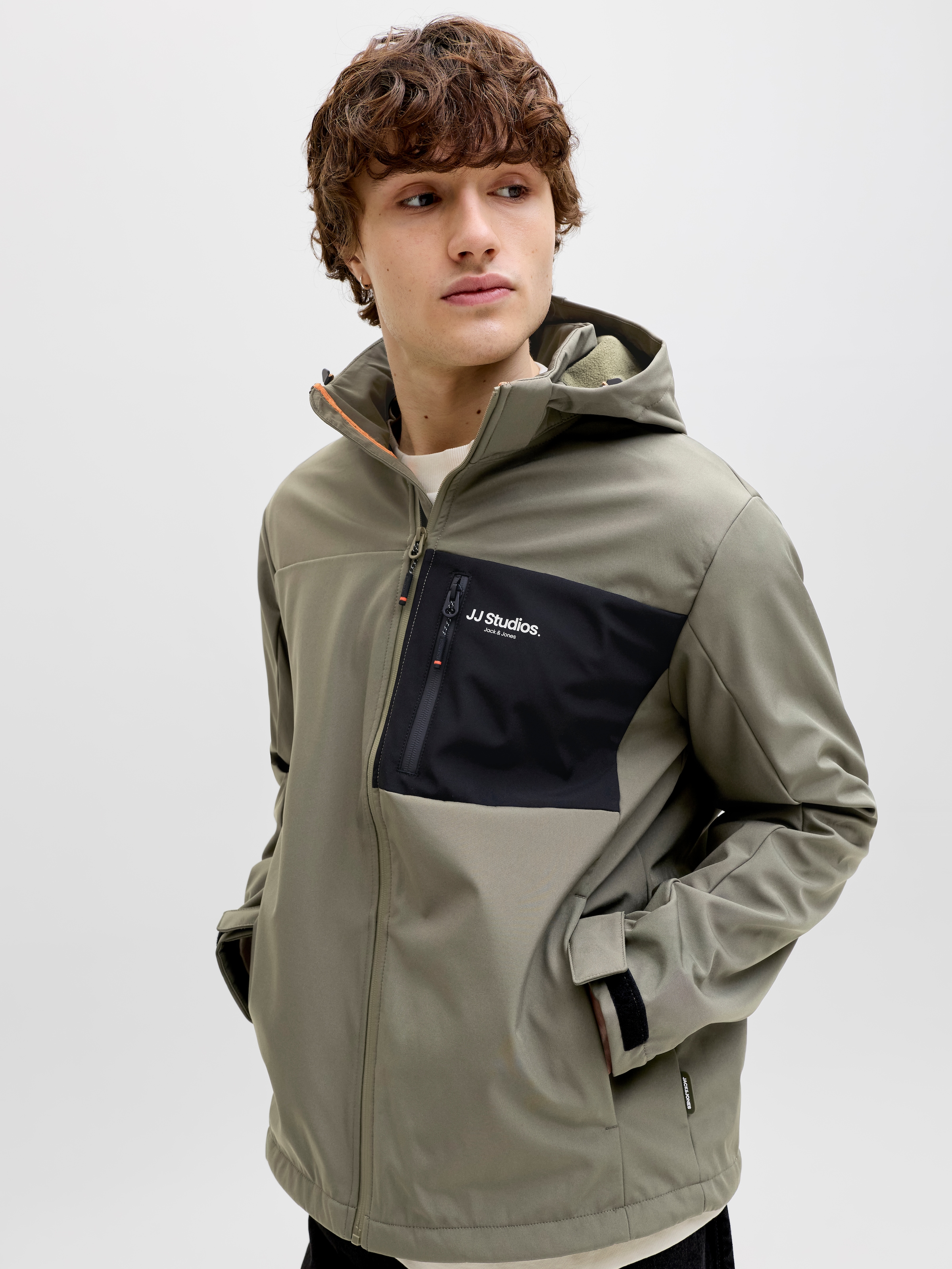 Jack & Jones Softshelljacke »JJNORTH SOFTSHELL JACKET« mit Kapuze