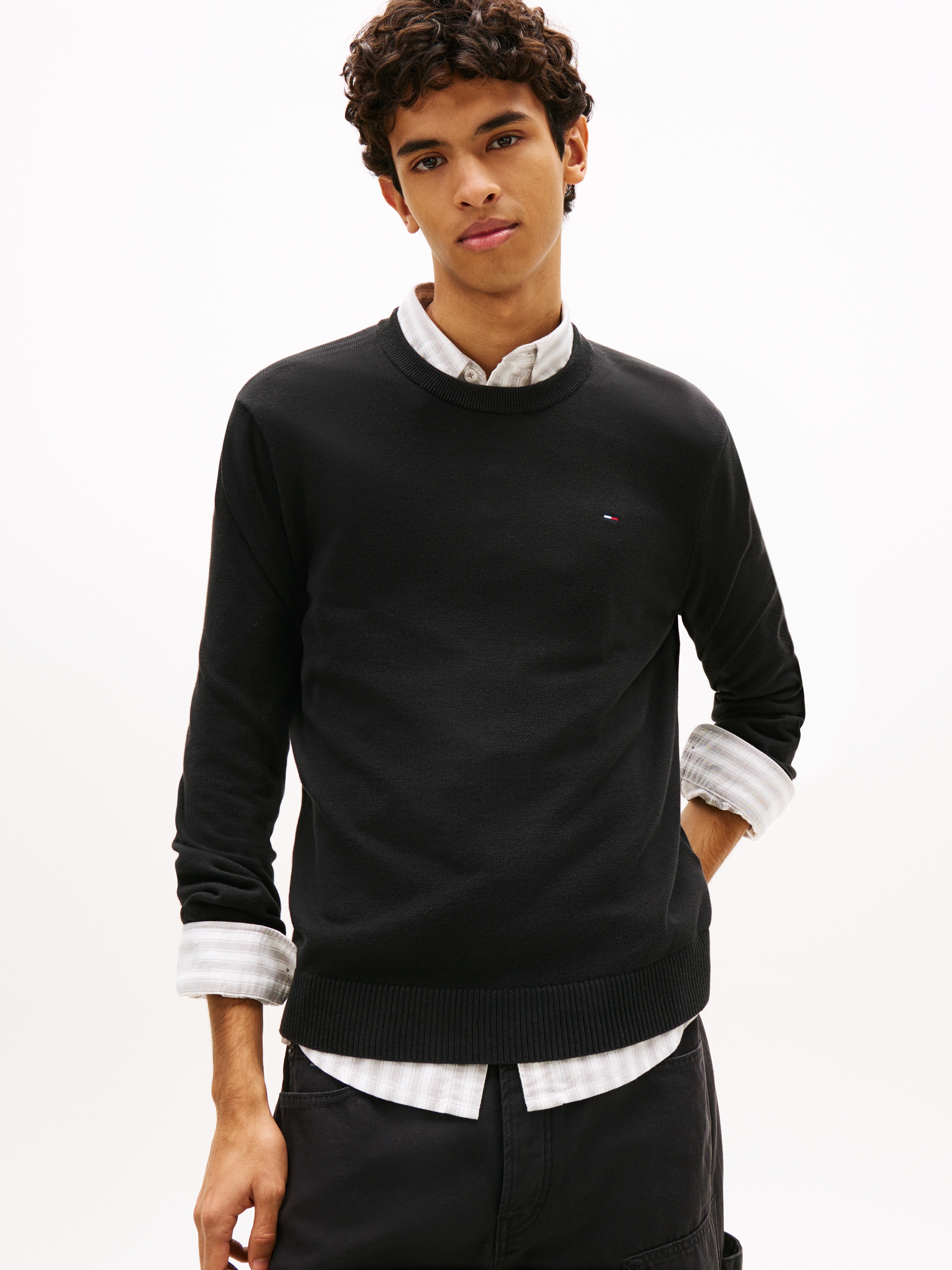 Tommy Jeans Strickpullover »TJM SLIM FIT LIGHT SWEATER« Slim fit mit Rundhalsausschnitt