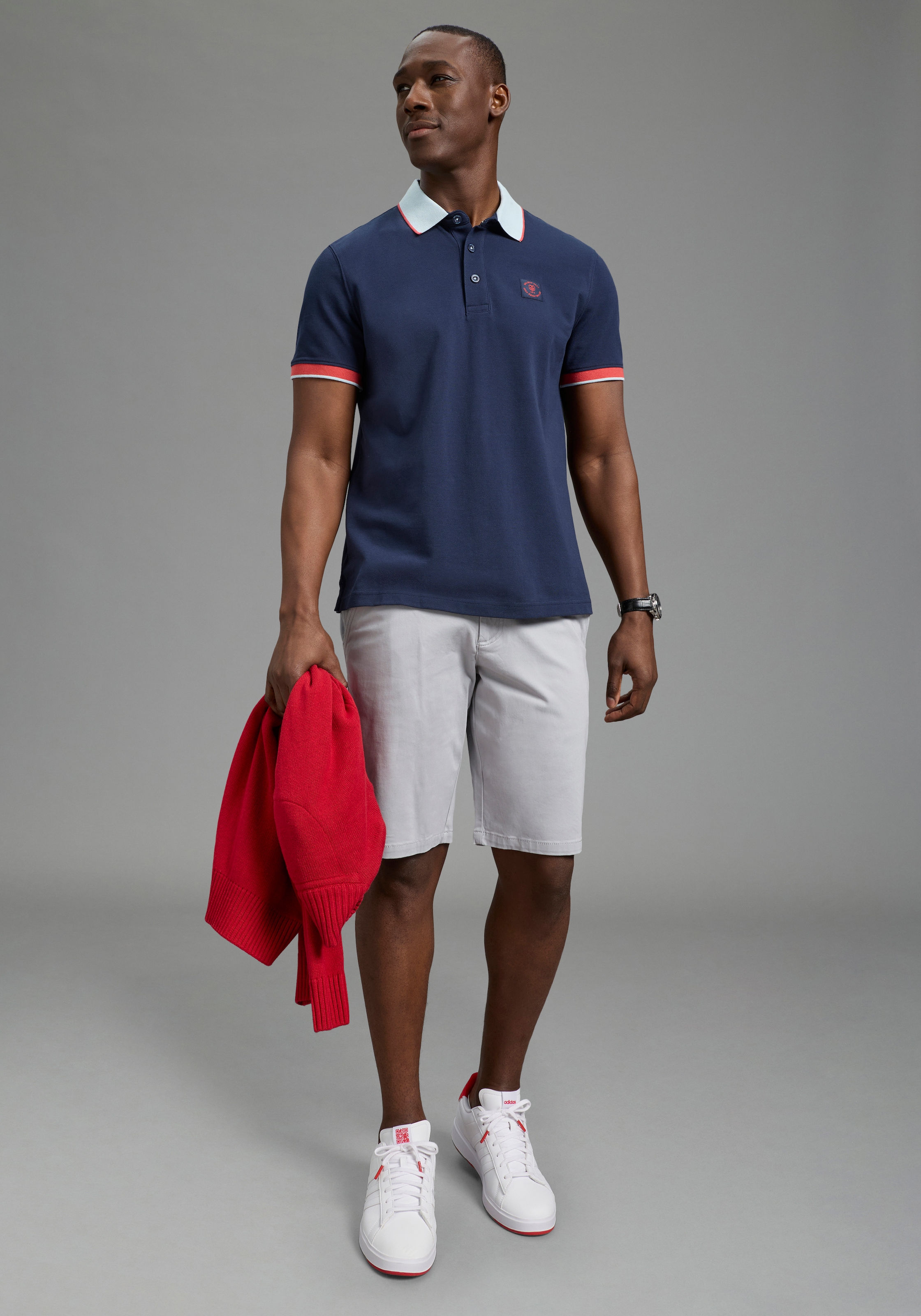 DELMAO Poloshirt »Neue Kollektion!« klassischer Polokragen, Kurzarm, normale Passform, mit Stickerei