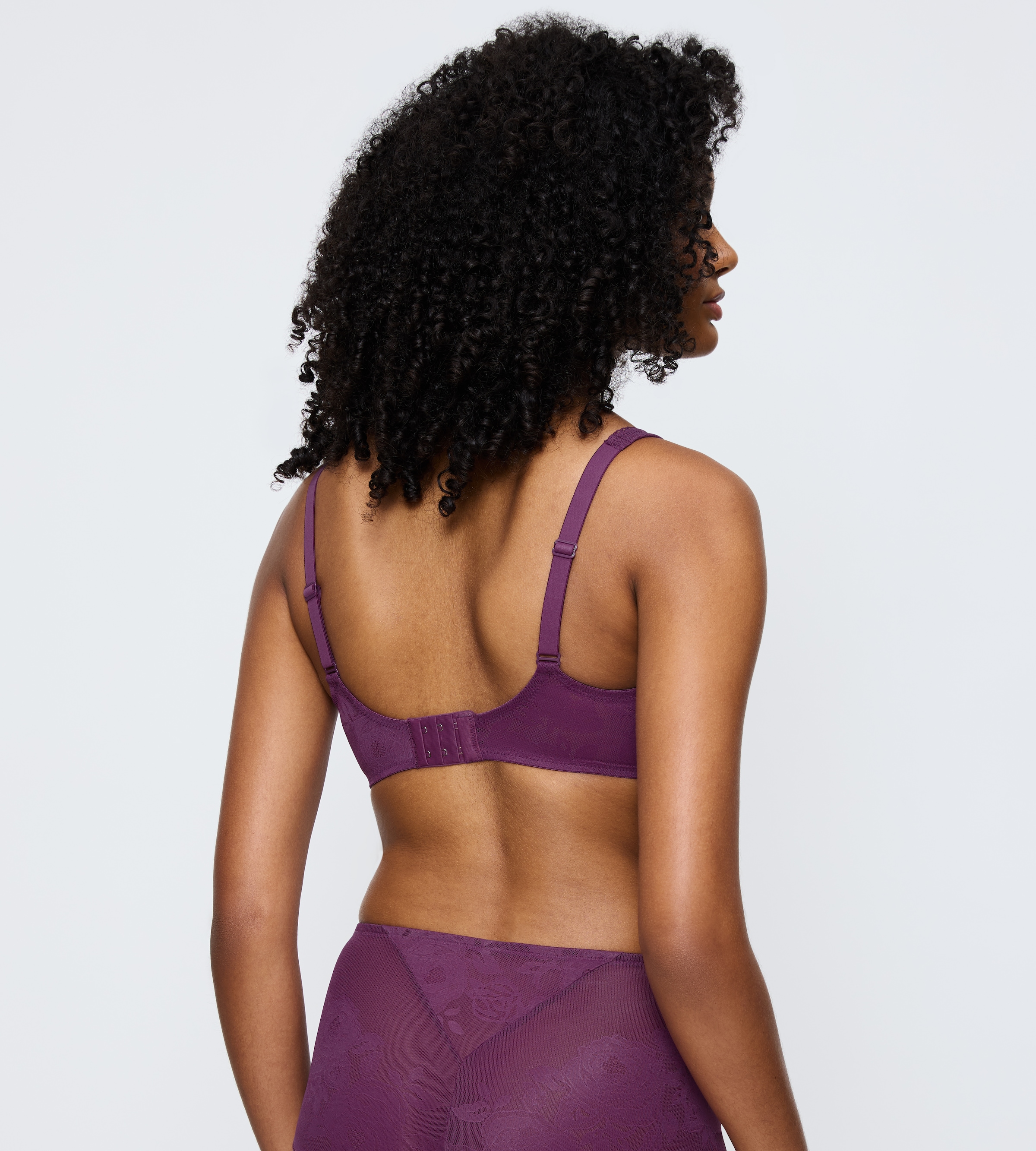 Triumph Minimizer-BH »Wild Rose Sensation« verkleinert die Brust optisch um eine Cup-Größe