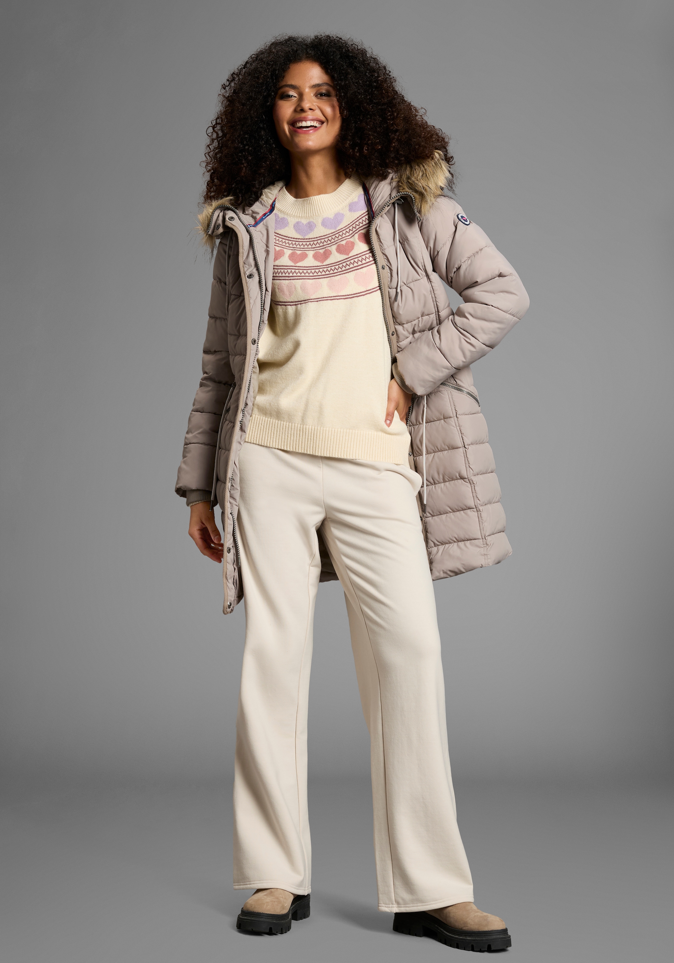 KangaROOS Steppjacke mit Kapuze figurbetonter Schnitt,  mit Reißverschlusstaschen