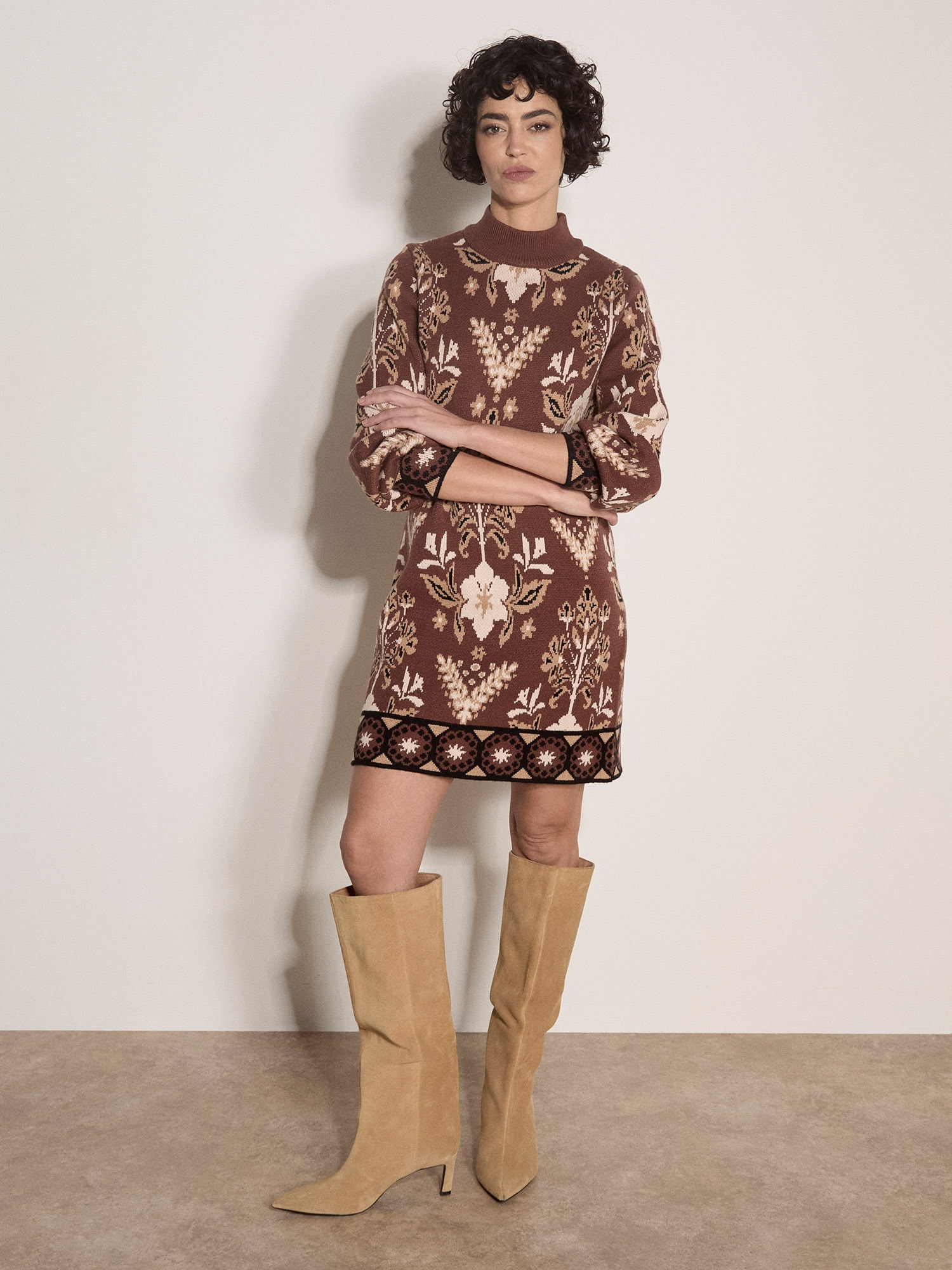 Apricot Strickkleid »Minikleid im Folkstil« mit Blumenmuster