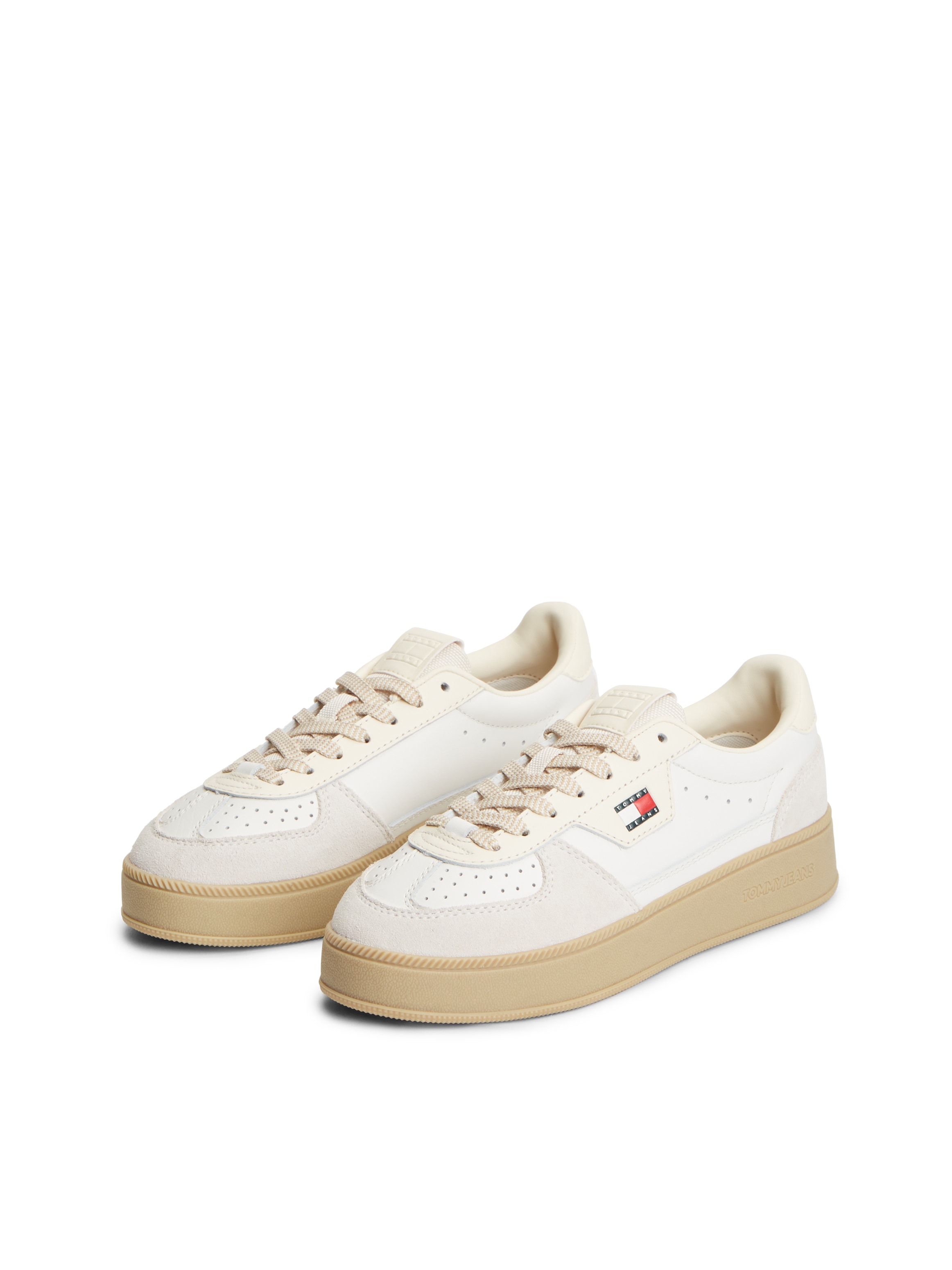 Tommy Jeans Plateausneaker »THE GREENWICH EDGE MAX«  Freizeitschuh, Schnürschuh im Retro-Look mit Perforationen