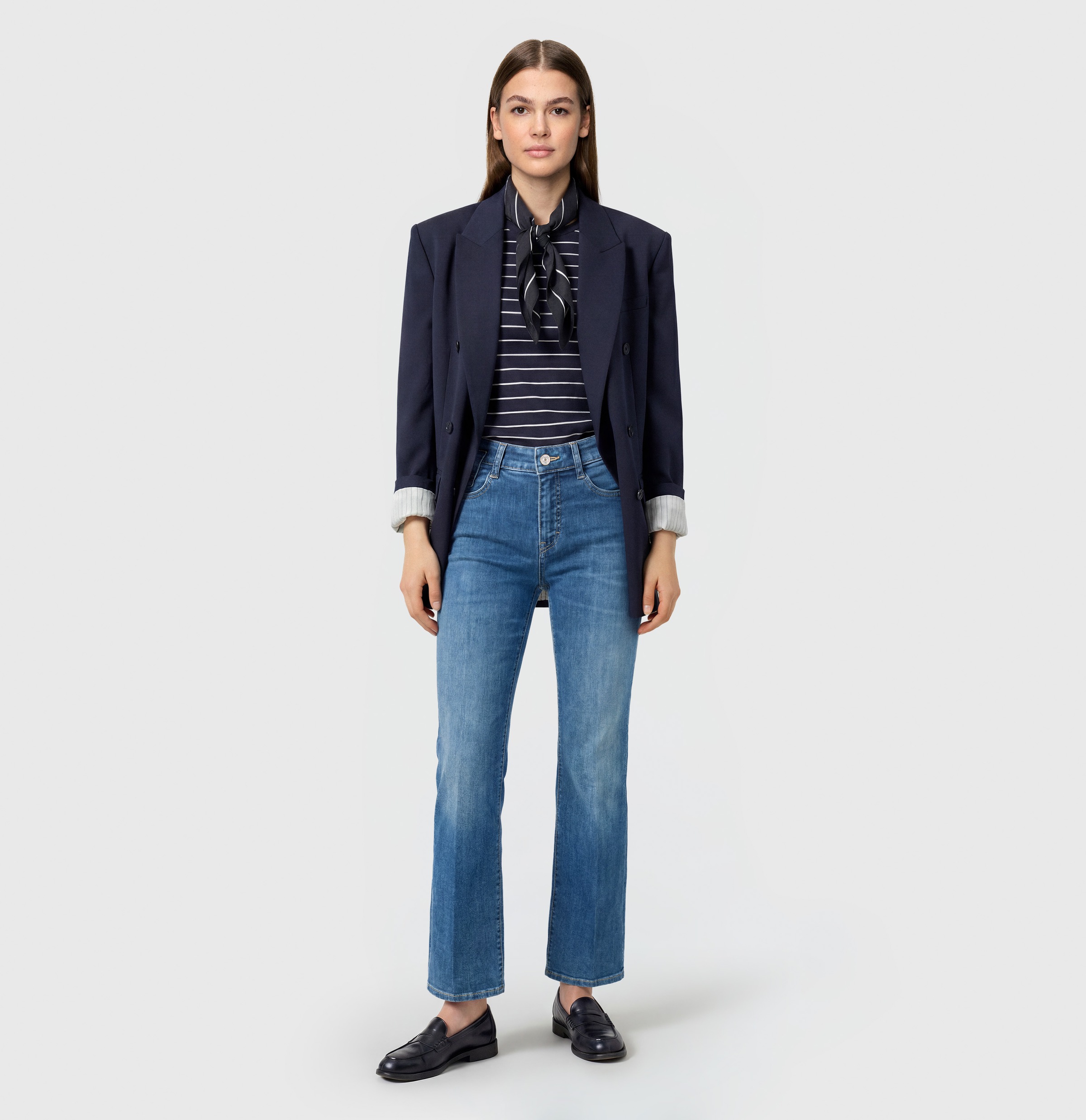MAC Bootcut-Jeans »LAURA« Figurformende Denim-Qualität