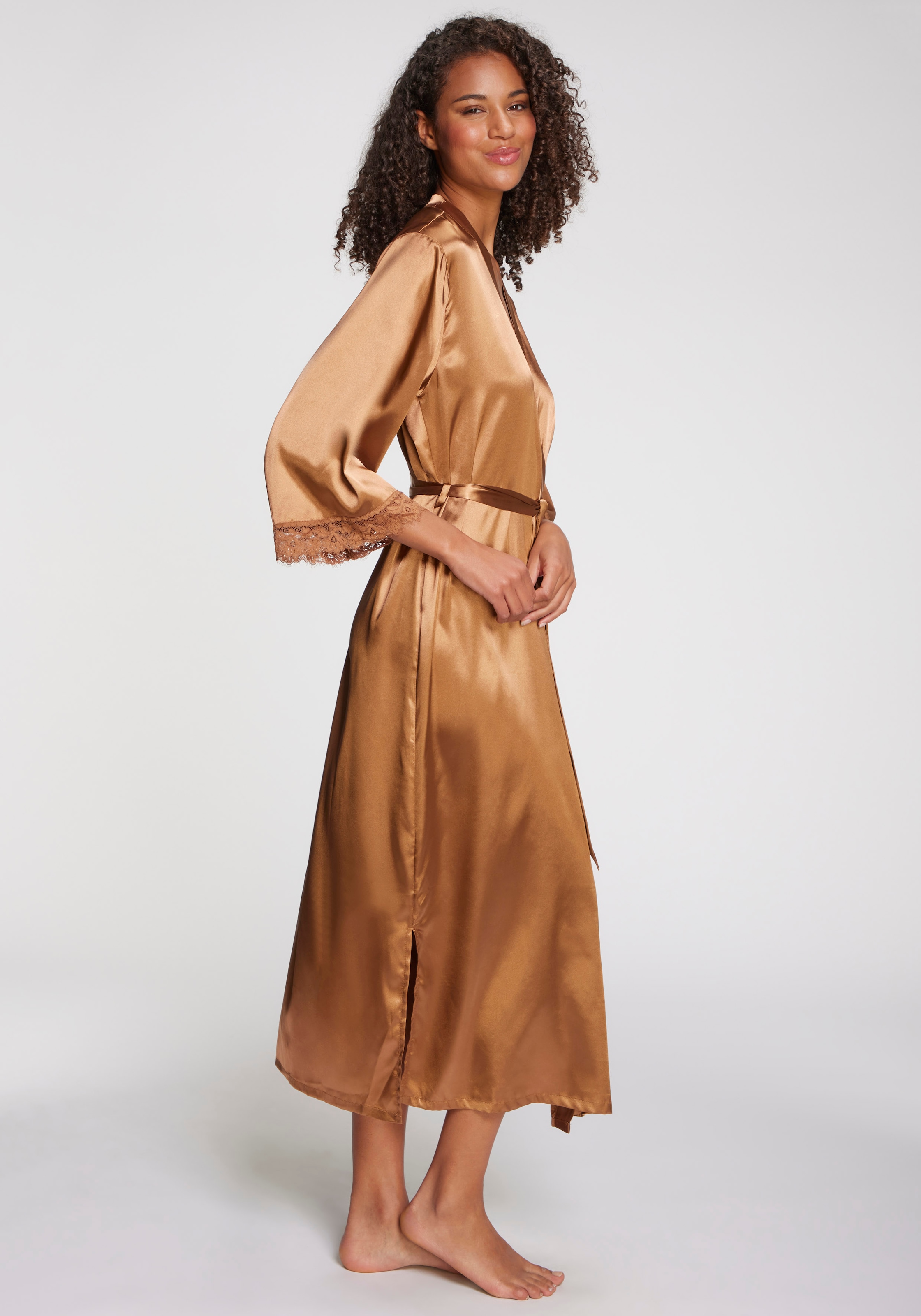 LASCANA Kimono Mit spitze besetzte Ärmel