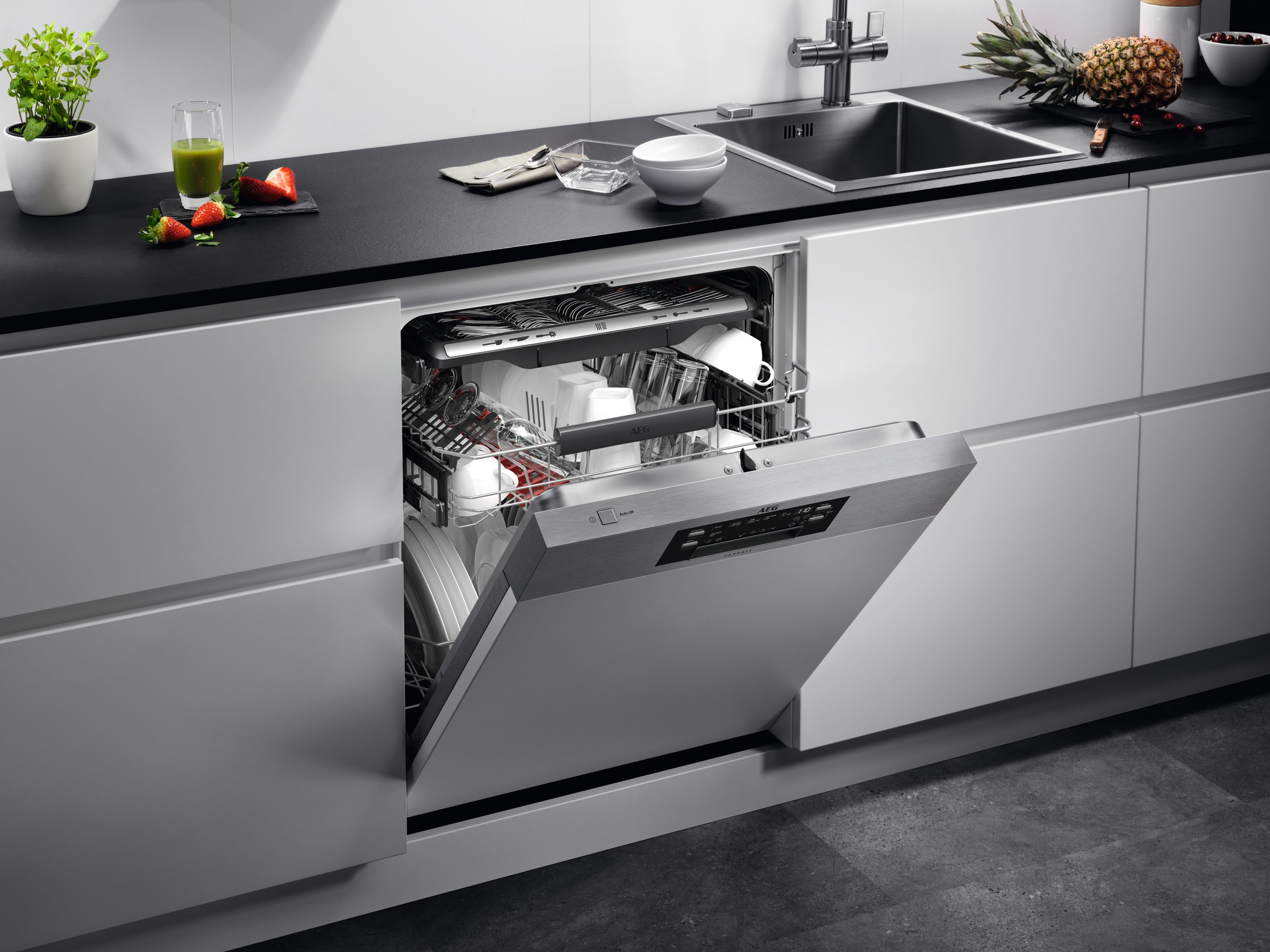 AEG teilintegrierbarer Geschirrspüler 7000 »FEE7676APM«, 14 Maßgedecke, AEG Geschirrspüler der Serie 7000 mit GlassCare