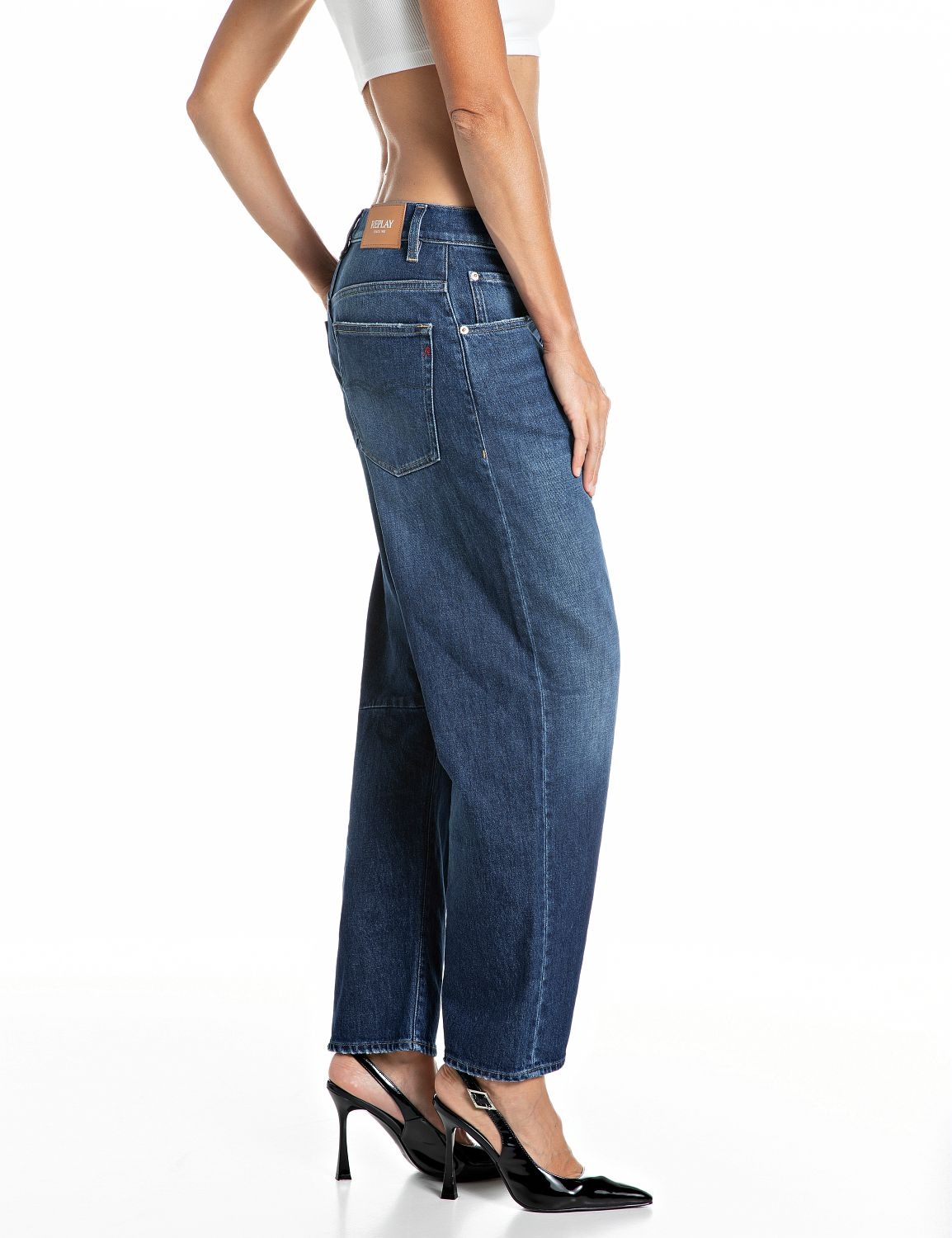 Replay 5-Pocket-Jeans »JANIE« im Barrel Fit mit Abnähern