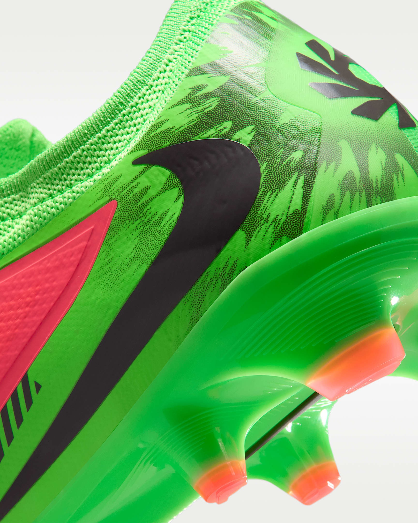 Nike Fußballschuh »PHANTOM 6 LOW PRO FG EH«  Erling Haarland, Außensohle für Rasenplätze