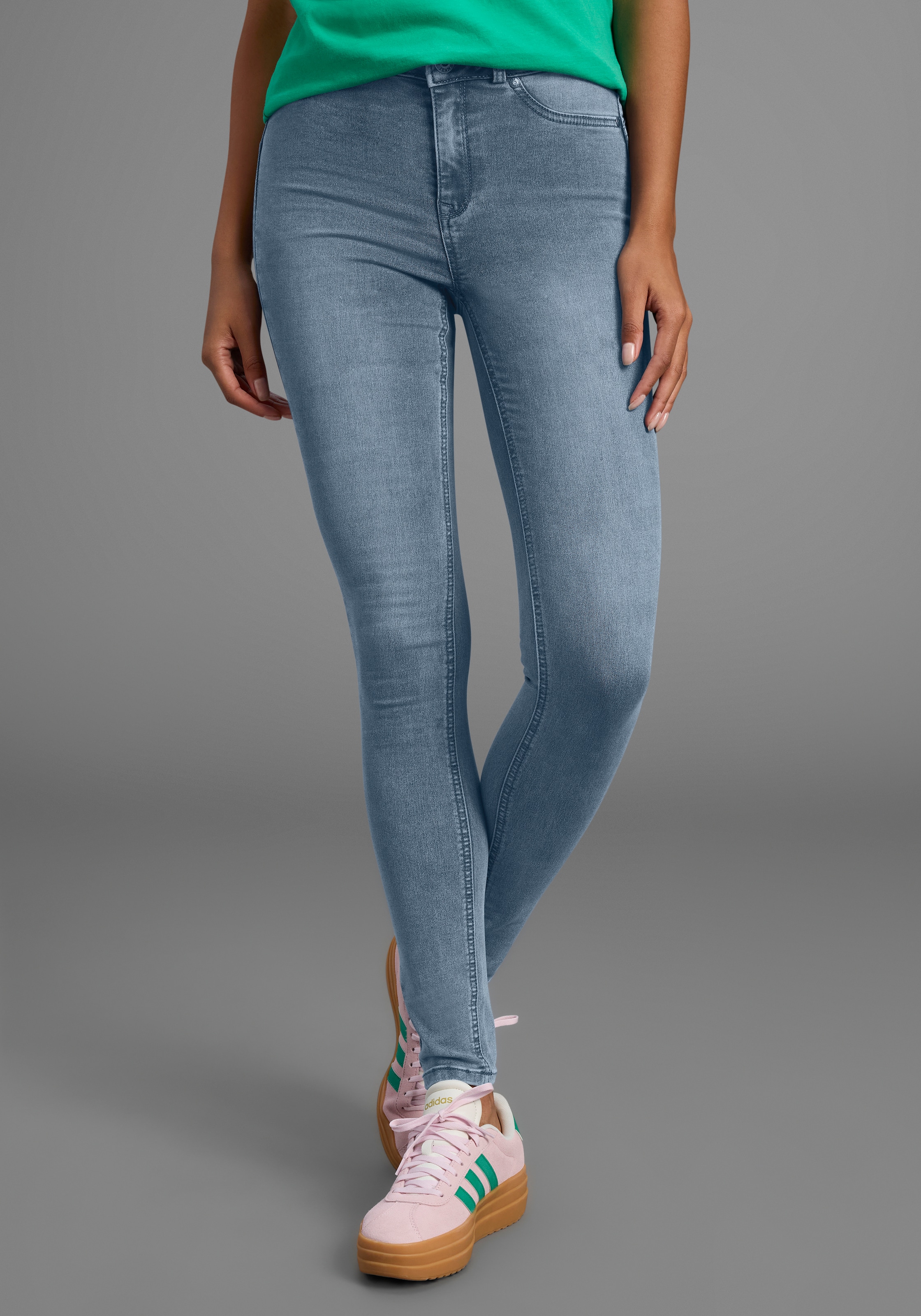 Arizona Skinny-fit-Jeans »Ultra Stretch« skinny-fit,  betonte Taille,  shaping-Effekt,  high Waist
