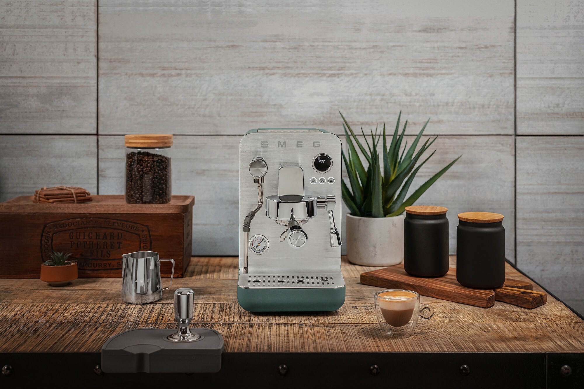 Smeg Espressomaschine »EMC02BLMEU«, Mini Pro