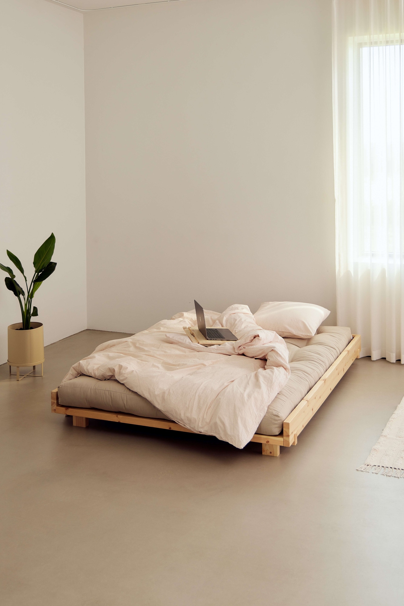 Karup Design Bettgestell »Social Bed, Bett mit oder ohne verstellbares Zubehör, ohne Matratze«, Bett wahlweise mit oder ohne Rückenlehnen und Ablagen. Ohne Matratze