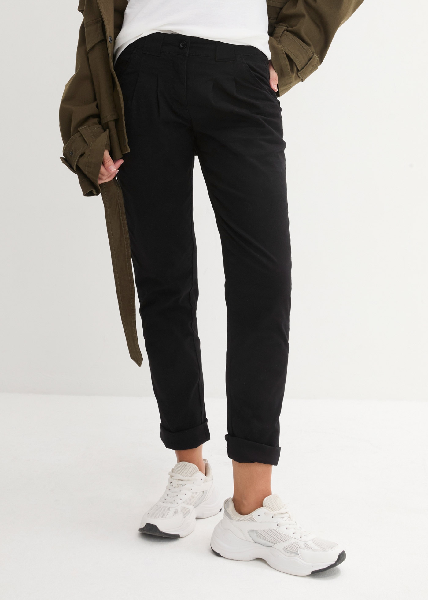 bonprix Chinohose  schmale Form, mit Bundfalten und praktischen Taschen