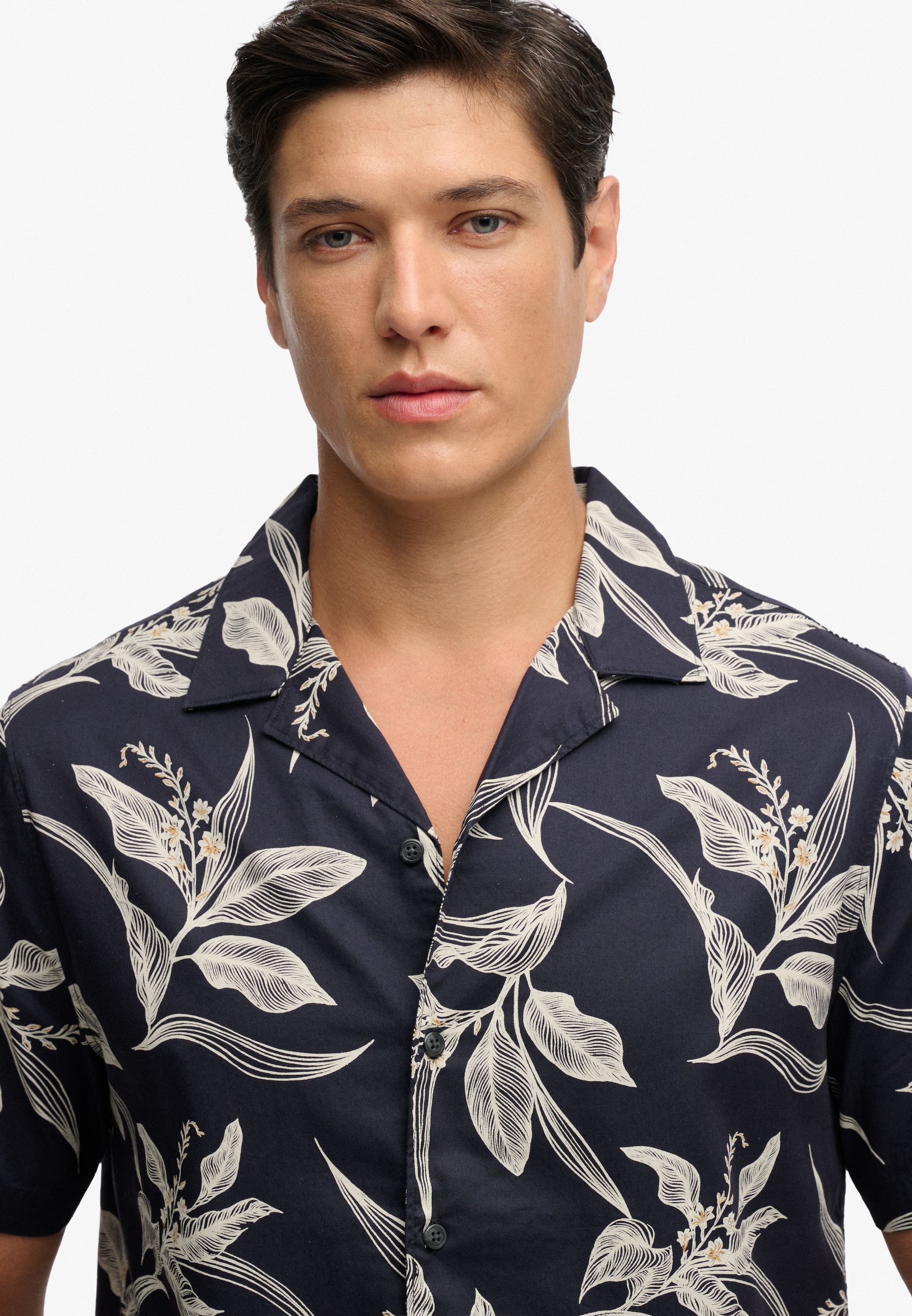 Superdry Hawaiihemd »HAWAIIAN PRINT S/S SHIRT« mit sommerlich coolem Hawaii-Blumen-Print