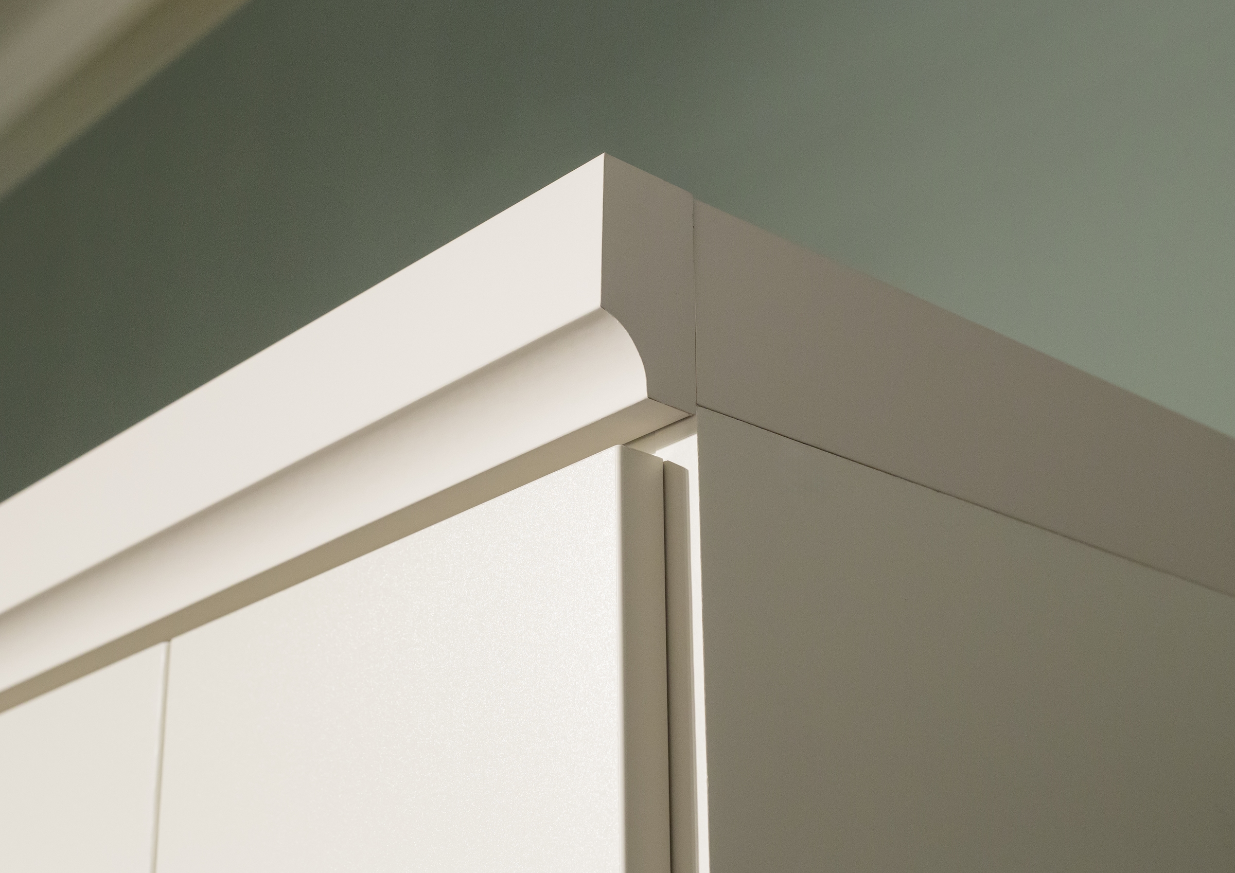 rauch Kleiderschrank »Marlene«, (in 3 verschiedenen Ausstattungen BASIC/CLASSIC/PREMIUM), in 3 Breiten 91/136/181 cm im Landhaus-Stil MADE IN GERMANY