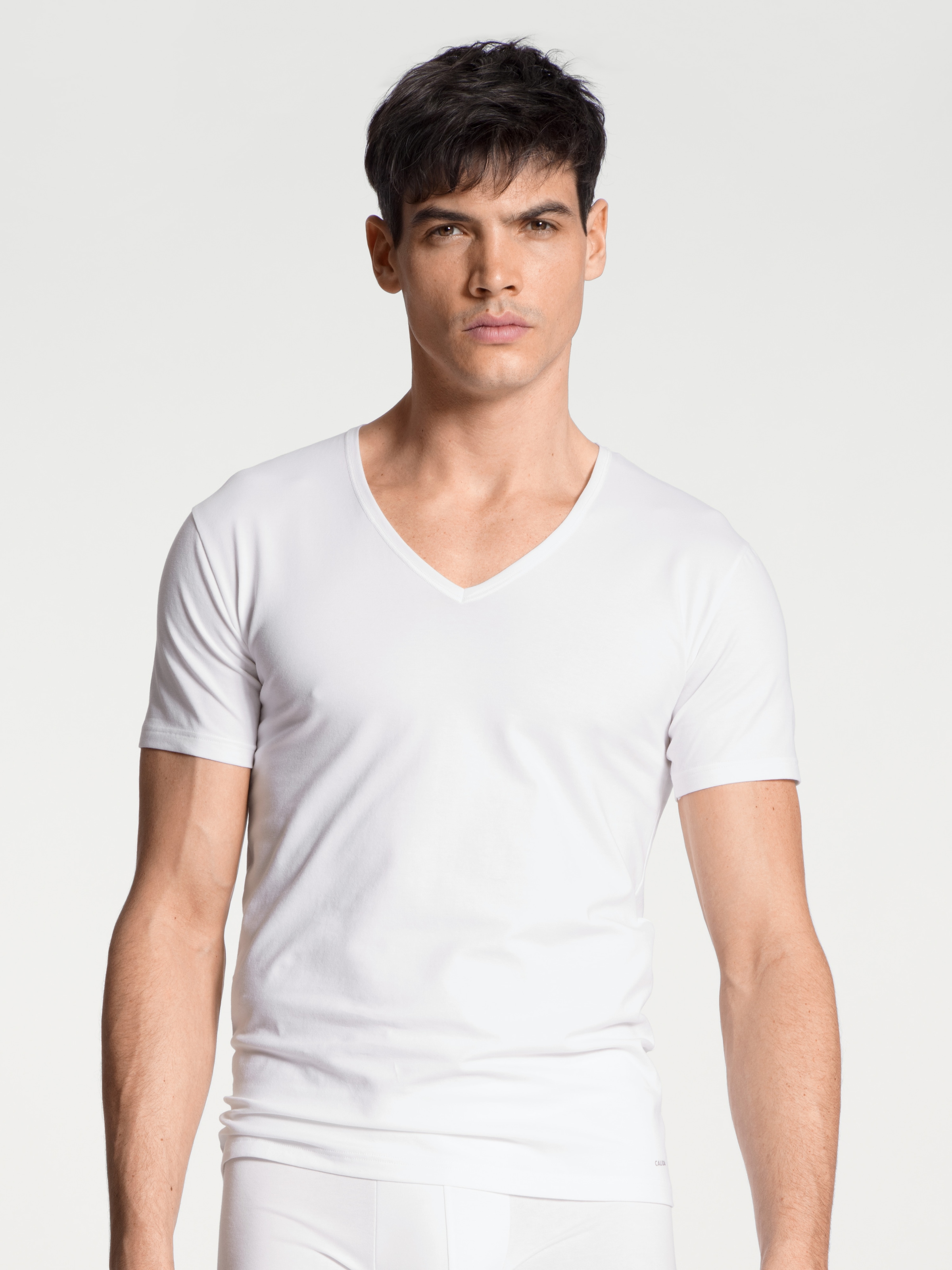 CALIDA T-Shirt »Cotton Code«, mit V-Ausschnitt und perfekter Passform