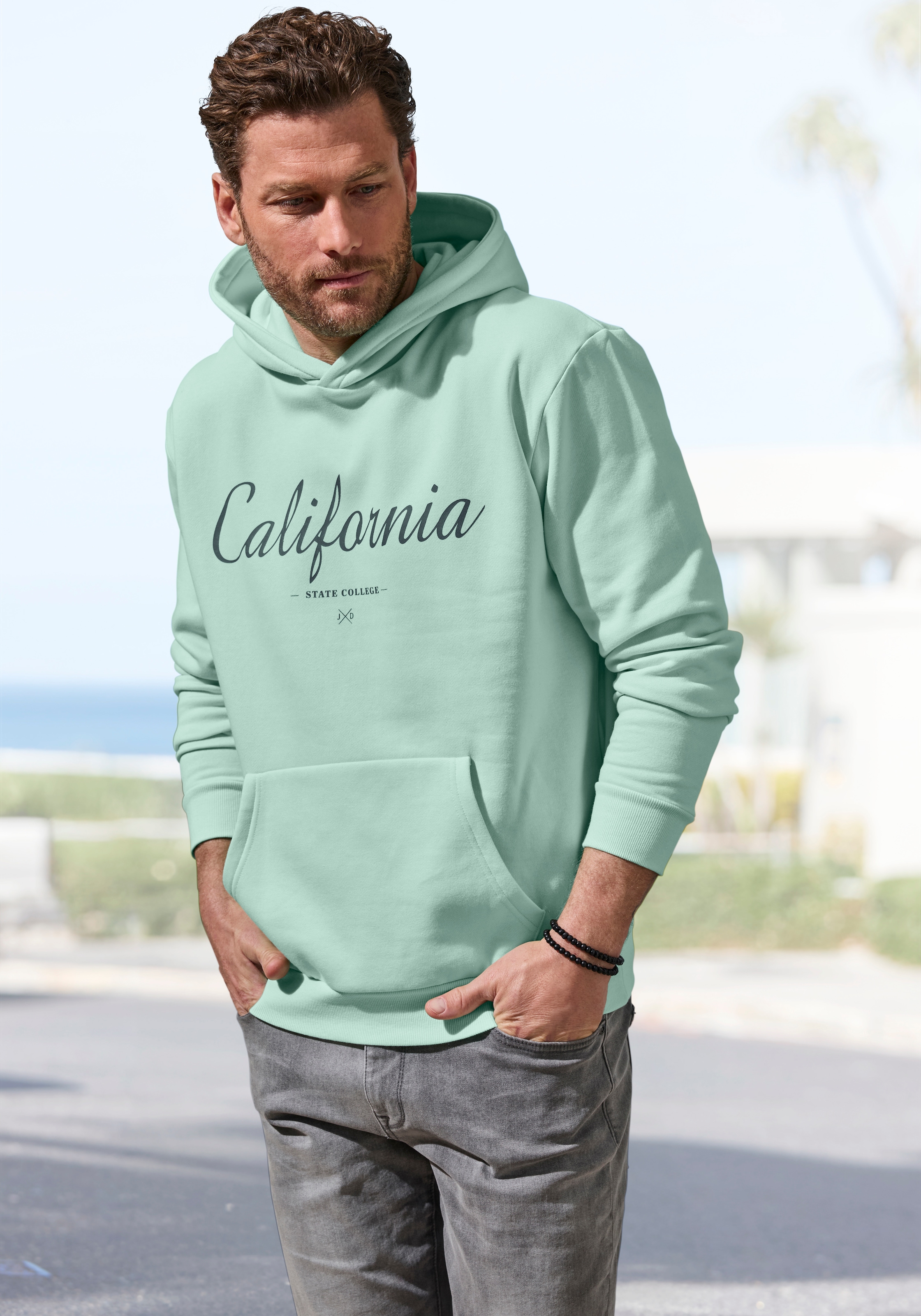 John Devin Hoodie , Sweatshirt mit coolem Druck, aufgesetzter Tasche und Kapuze
