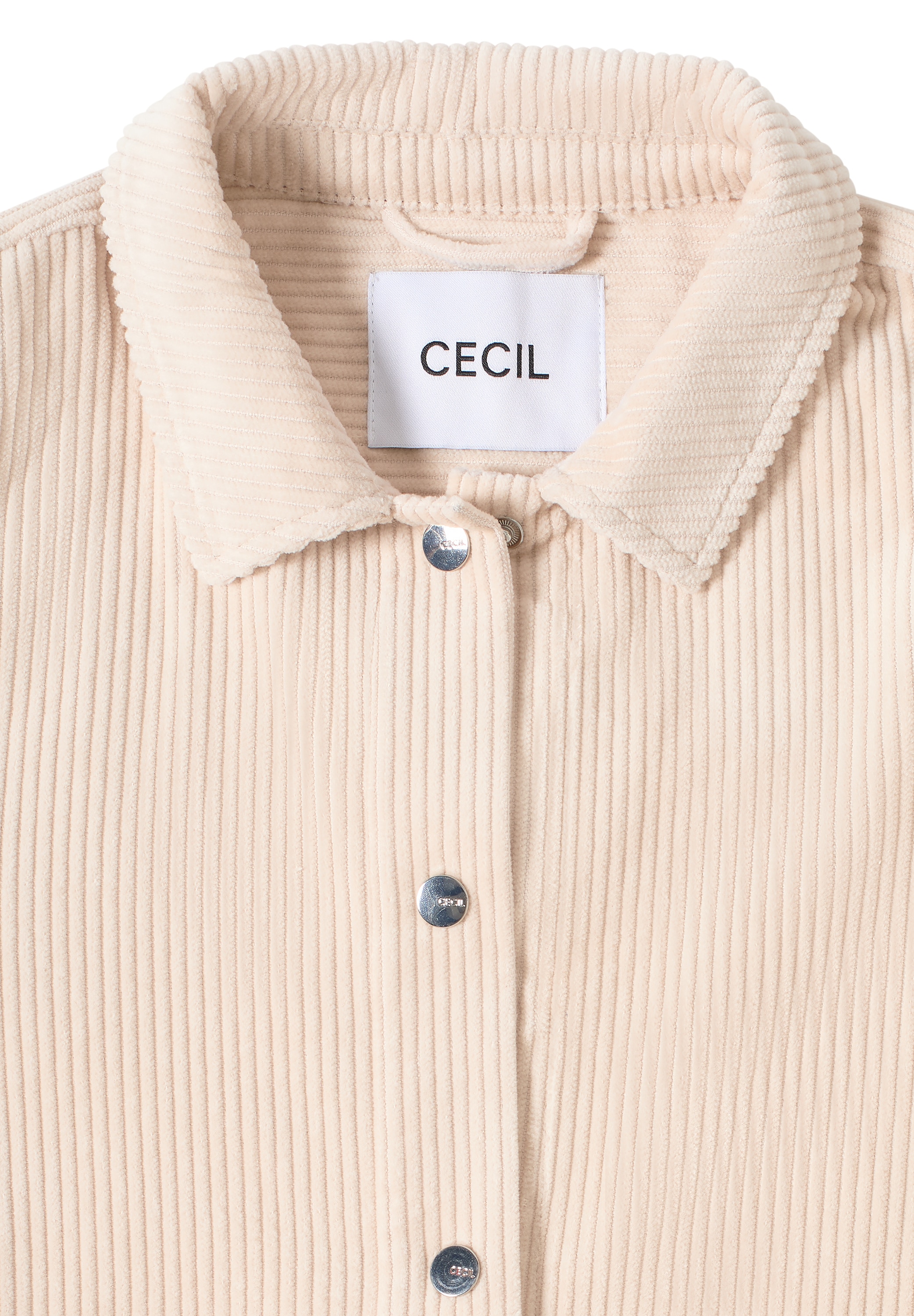 Cecil Cordjacke, mit Knöpfen