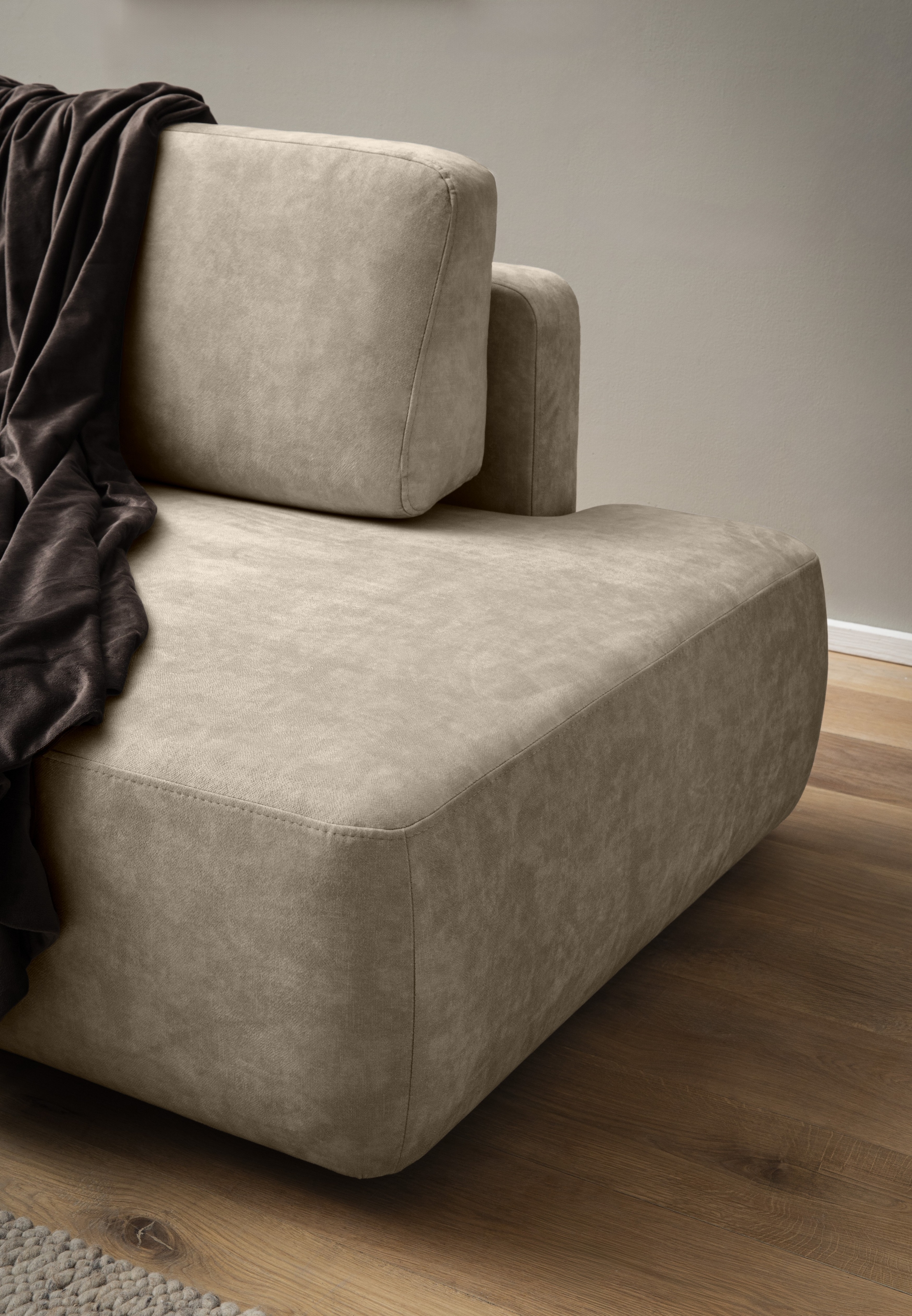 INOSIGN Ecksofa »TORGE, Schlafsofa Cord, Samtvelours u. Strukur fein, Couch in L-Form«, Schlaffunktion und Bettkasten, Liegefläche: 210x125 cm, neues Design