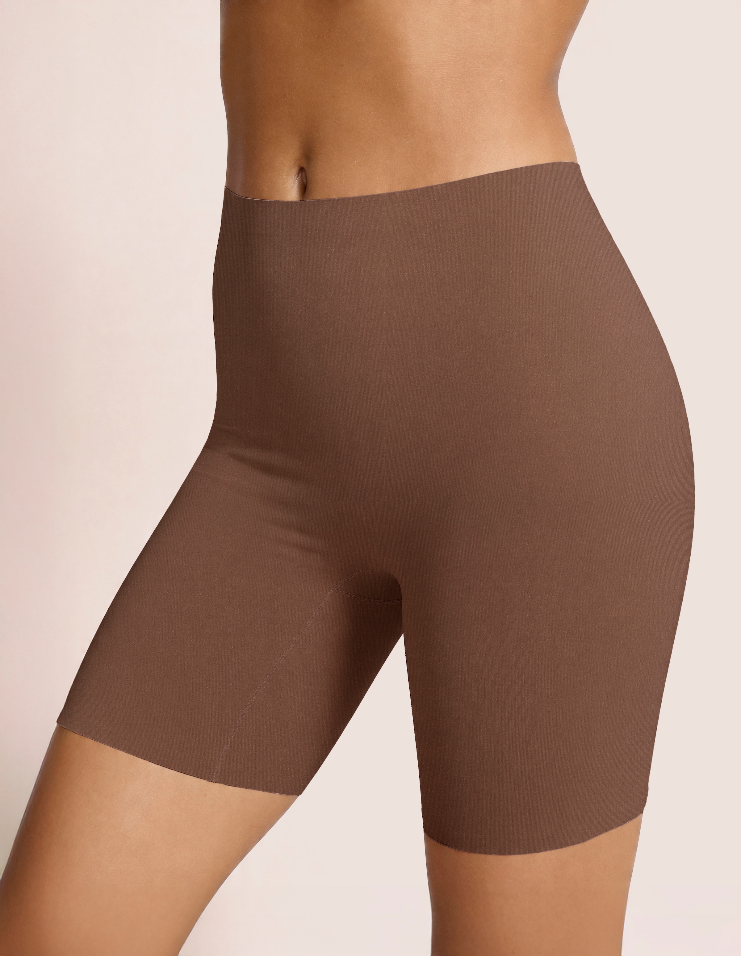 LASCANA Formpants eng anliegende Passform, Softshaping-Effekt, elastisches Material
