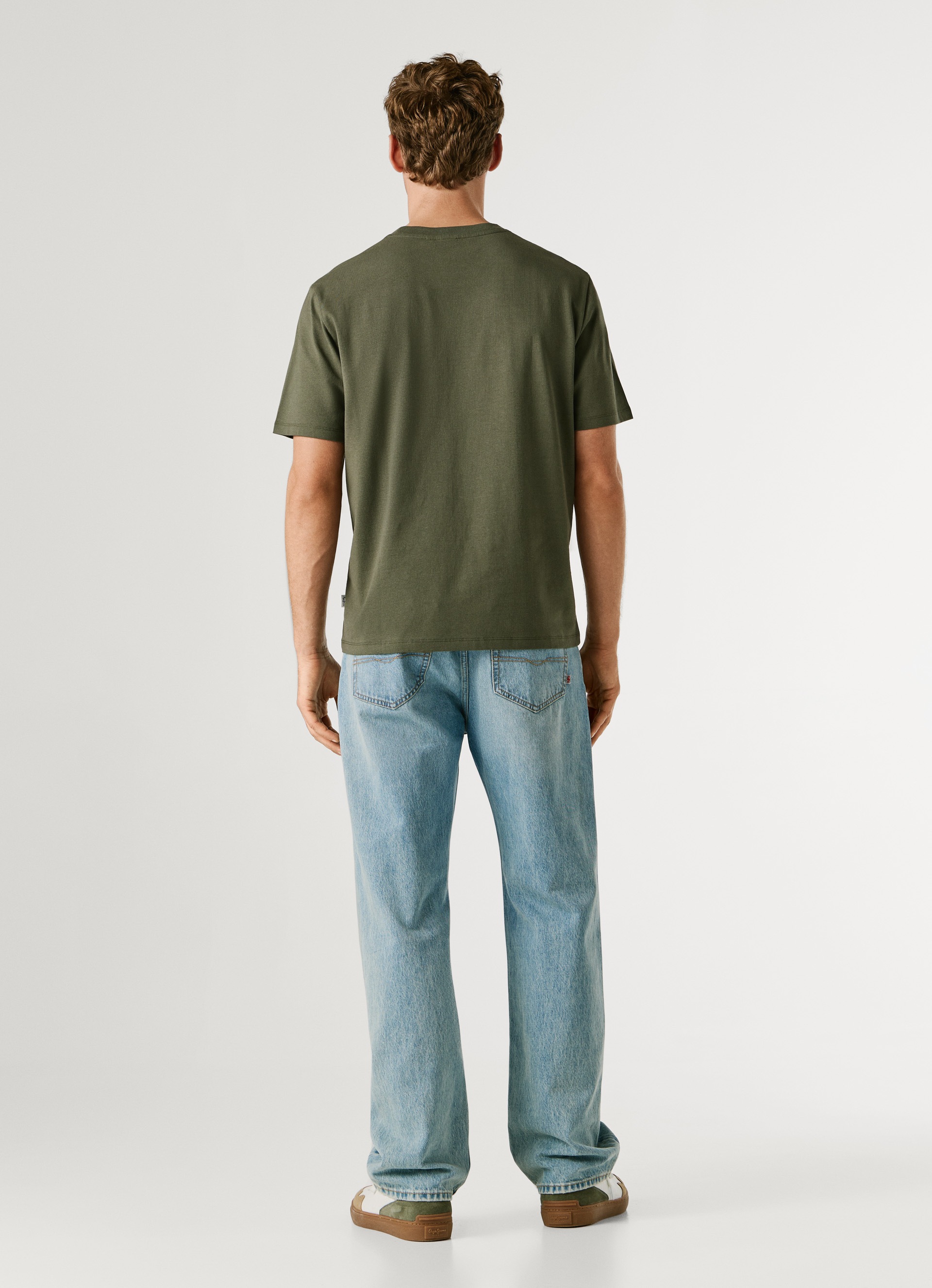 Pepe Jeans T-Shirt »CONTRAST CONNOR« mit Rundhals und gesticktem Logo