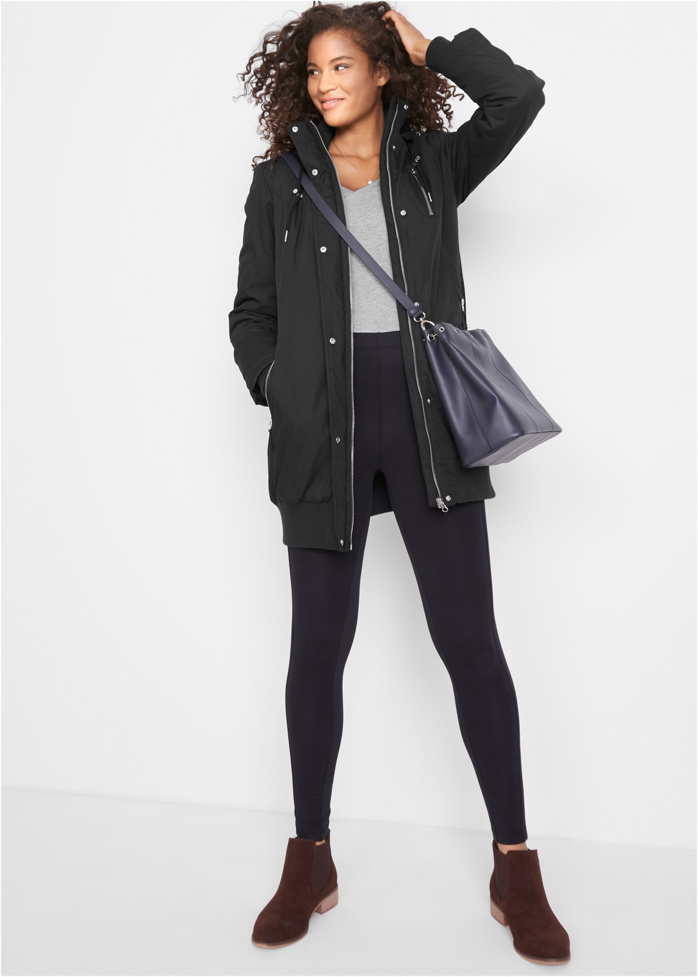 bonprix Langjacke »Longjacke mit Kapuze, wattiert« mit Kapuze aus Baumwolle, Slim fit, mit Kapuze, mit Reißverschlusstaschen