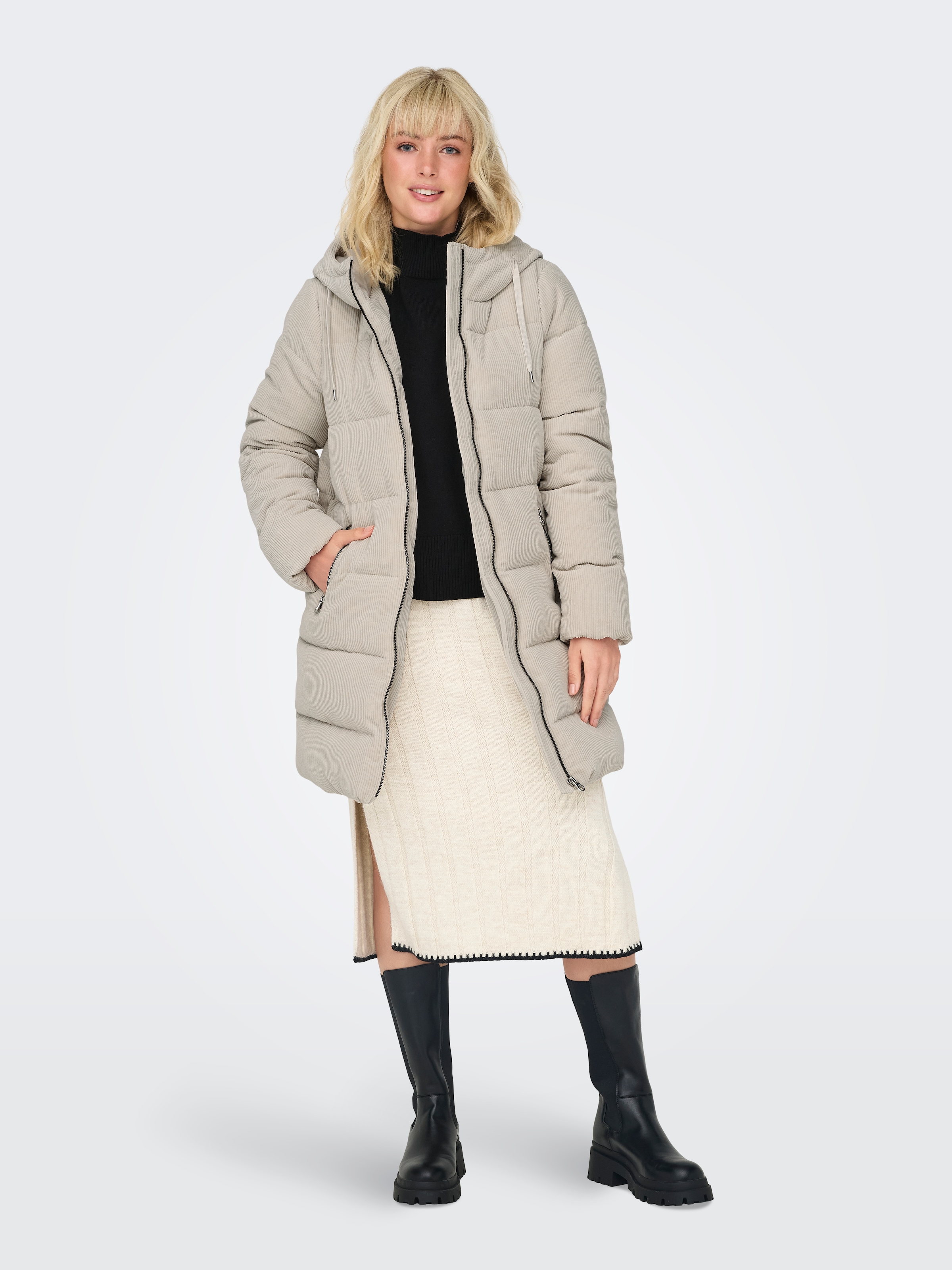 ONLY Steppjacke »ONLDOLLY LONG CORDUROY PUFFER OTW«, mit Kapuze, aus feinem Cordmaterial