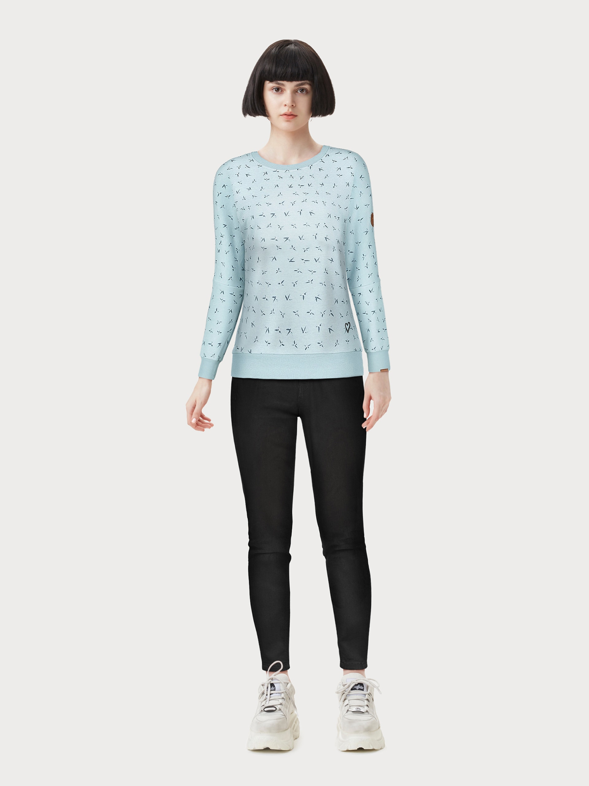 Tommy Jeans Skinny-fit-Jeans »Nora Mid Rise Skinny Fit«, mit Tommy Jeans Logo-Badge & Stickereien