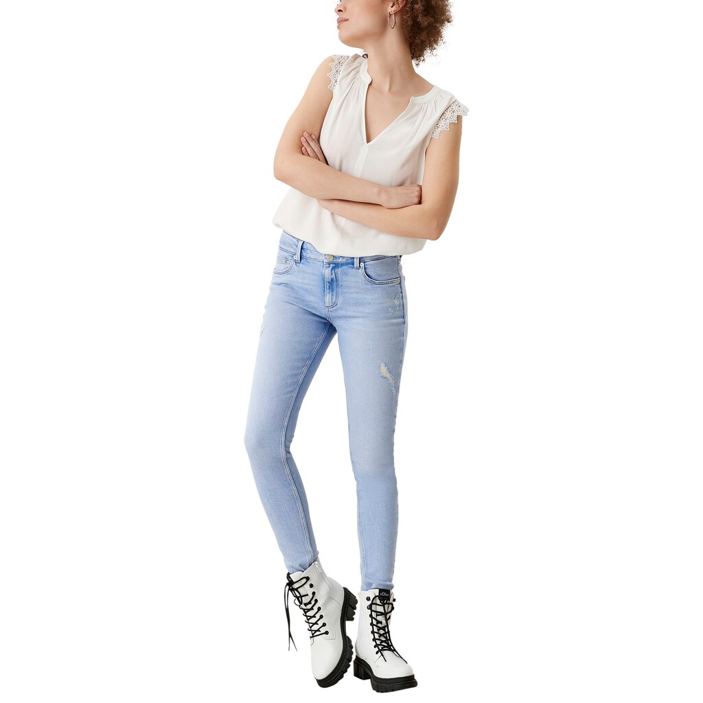 Q/S by s.Oliver 5-Pocket-Jeans »Sadie«, mit coolen Destroyed-Akzenten