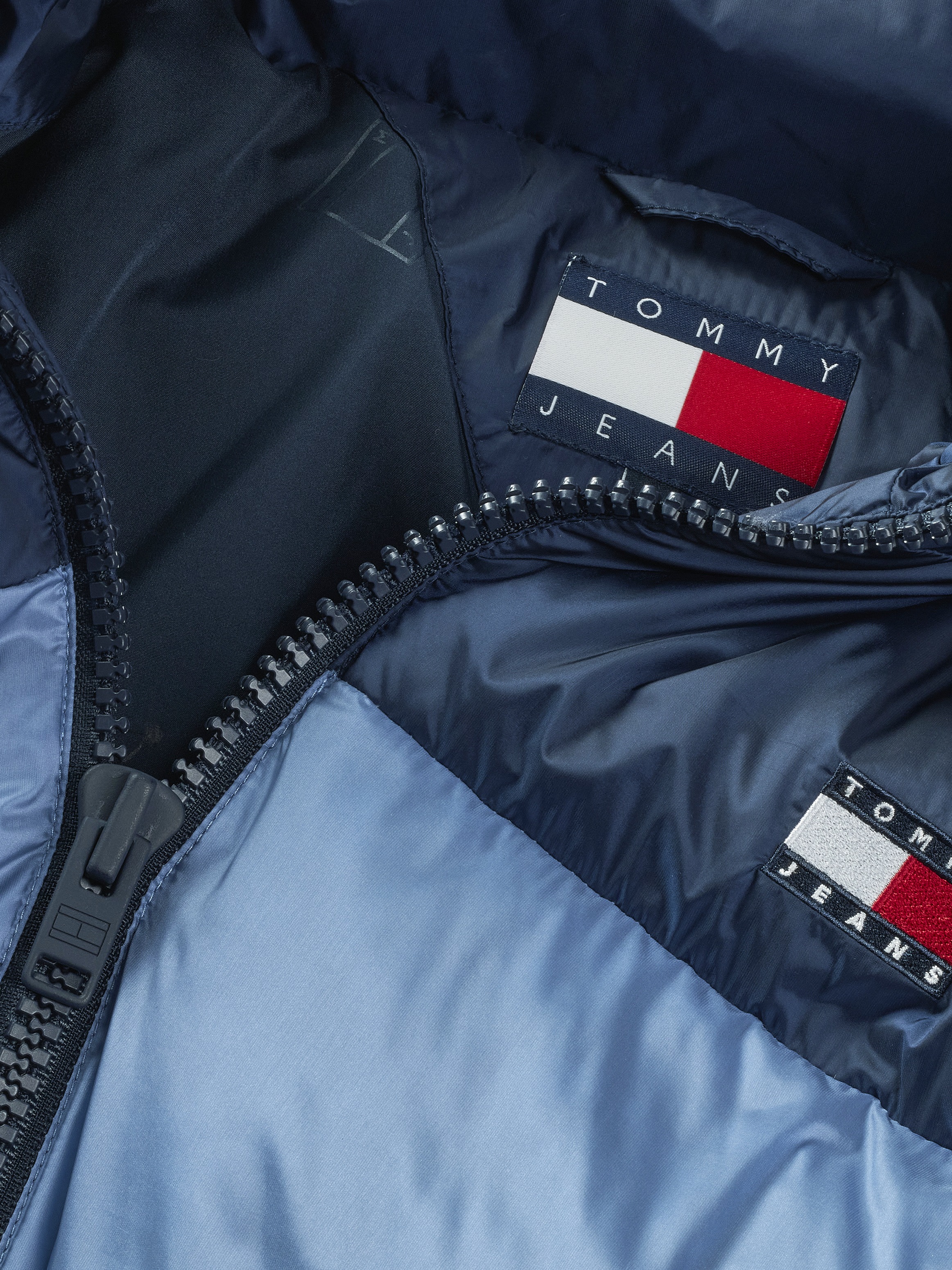 Tommy Jeans Steppjacke »TJM ALASKA PCKBLE HD PUFFER EXT«, mit Logostickerei