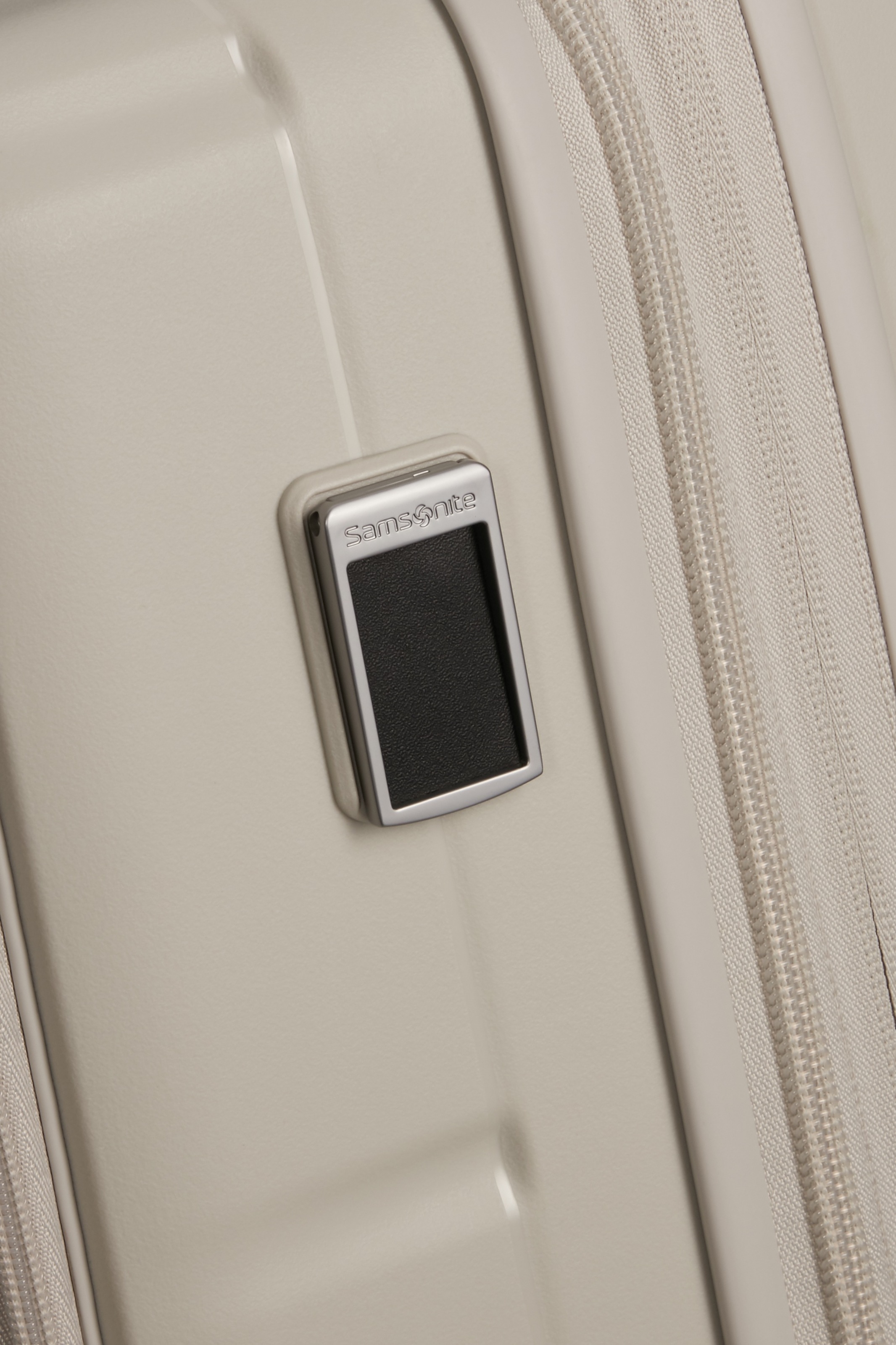 Samsonite Hartschalen-Trolley »PARALUX, verschiedene Größen und Farben« 40 l 4 Rollen Reisegepäck mit Frontfach Packwürfel Trennpolster