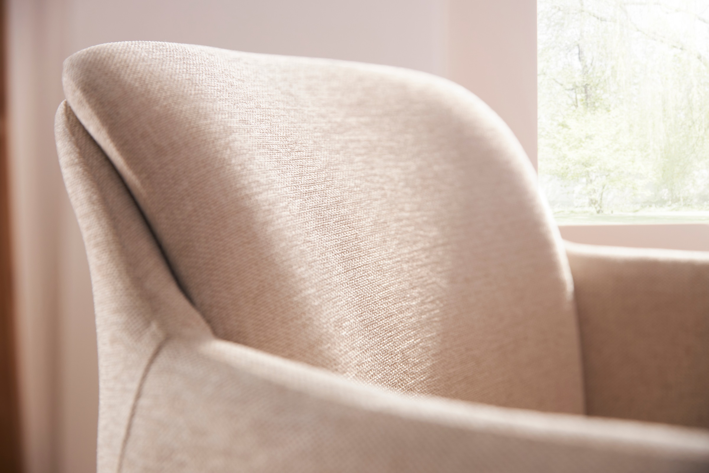 LeGer Home by Lena Gercke Esszimmerstuhl »Fleur«, Struktur fein, Beine aus Massivholz, bequemer Polsterstuhl, Schalenstuhl