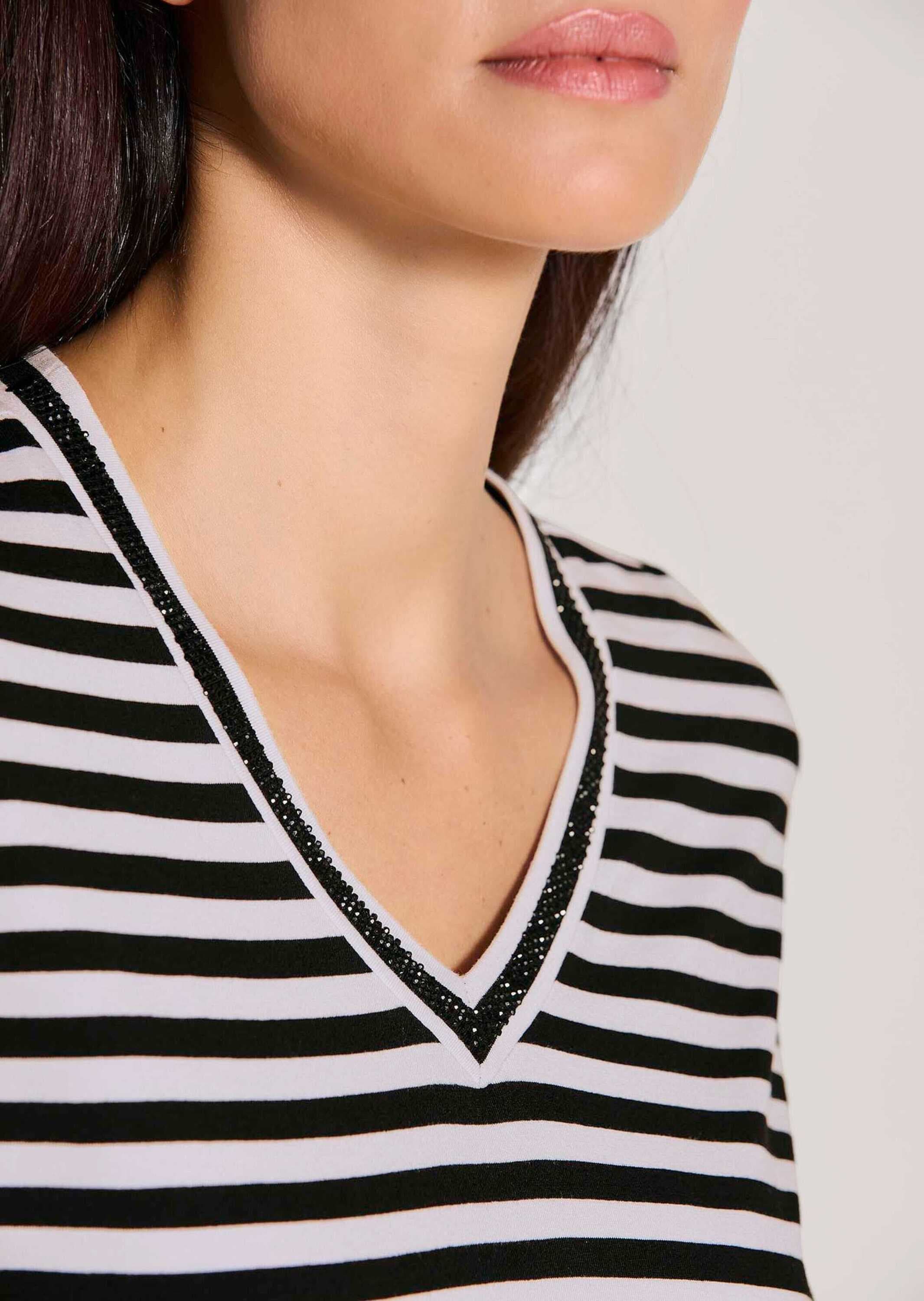 MADELEINE Kurzarmshirt »Ringelshirt V-Shirt mit Glanz-Akzent«