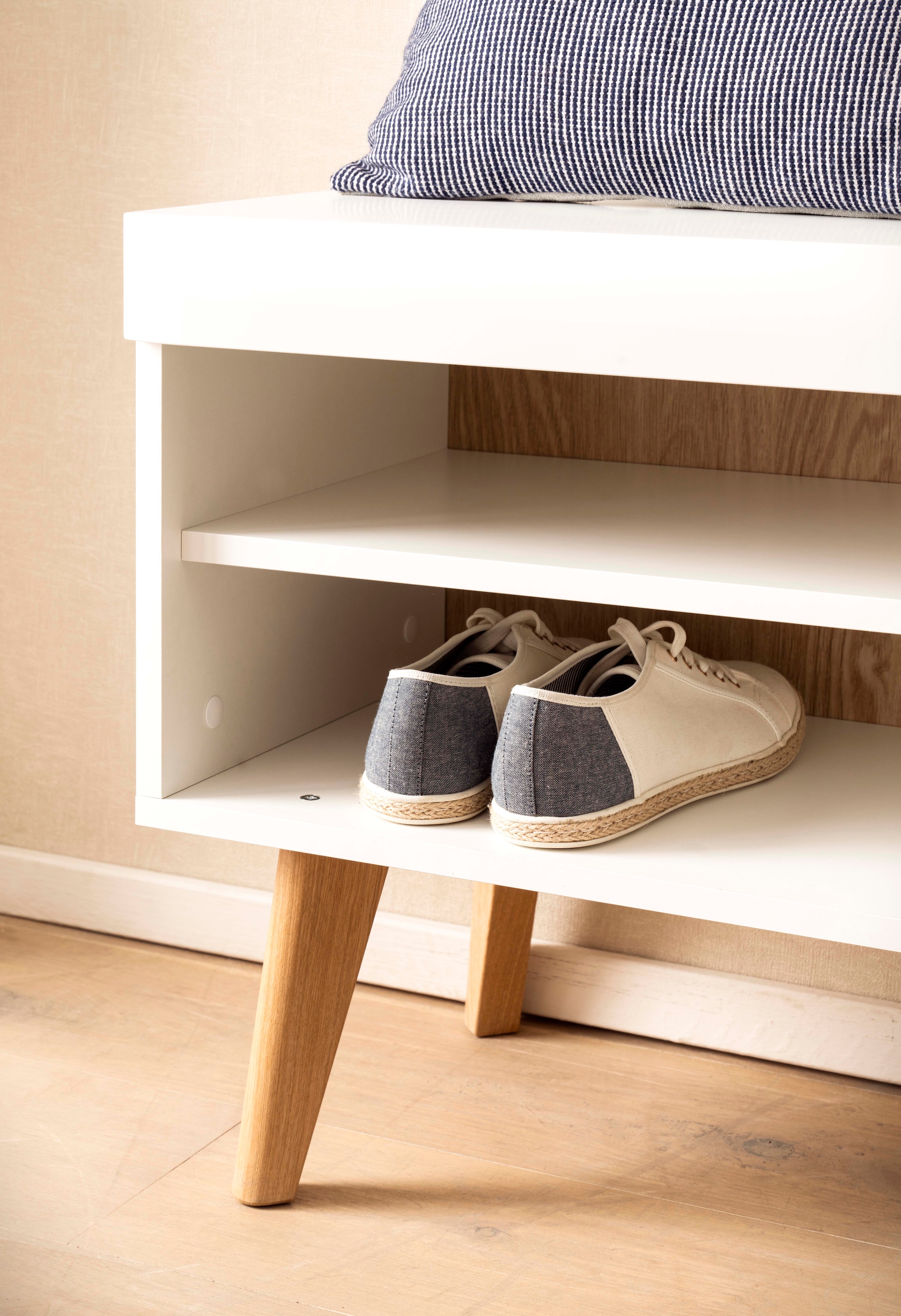 Home affaire Garderoben-Set »Torge, Garderobe mit Stauraum, Garderobenschrank im Scandic Design«, (Set, 2 St.), enthält Highboard und Garderobe mit Spiegel, in zwei Farben