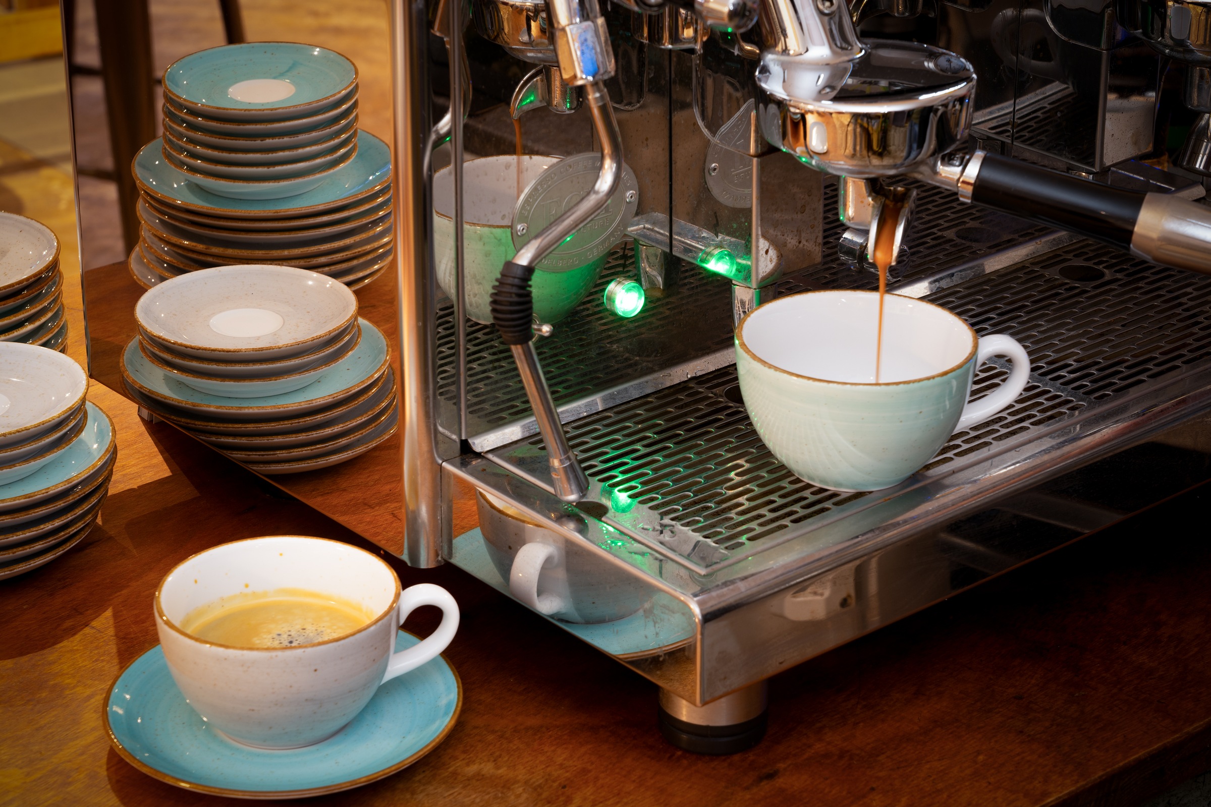 CreaTable Cappuccinotasse »Vintage Nature Aqua, Cappuccino-Set, 8-tlg.« Handgemalt, Gesprenkelt, Rustikales Außenband