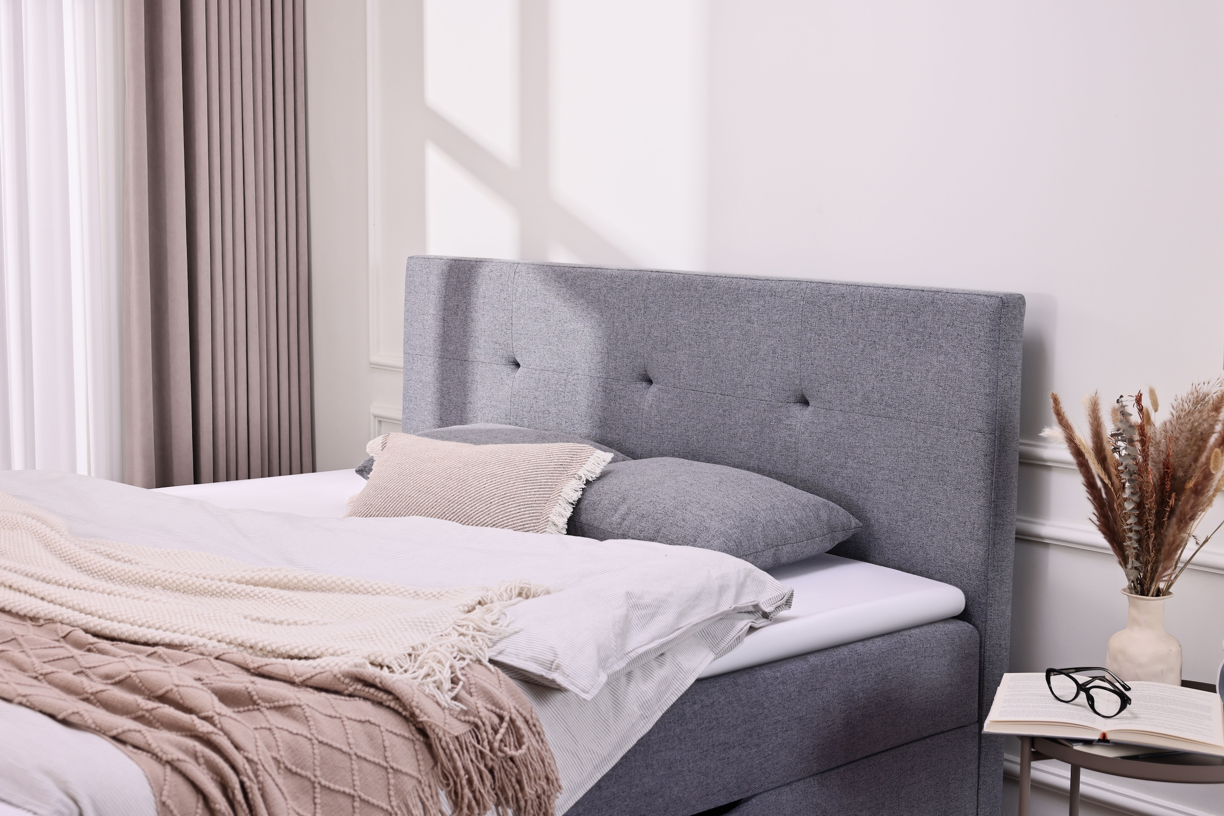 Home affaire Boxbett »Oyré inkl. Bettkasten, Topper und 2 gratis Kissen, 180x200 cm« mit Holzfüße in eichefarben