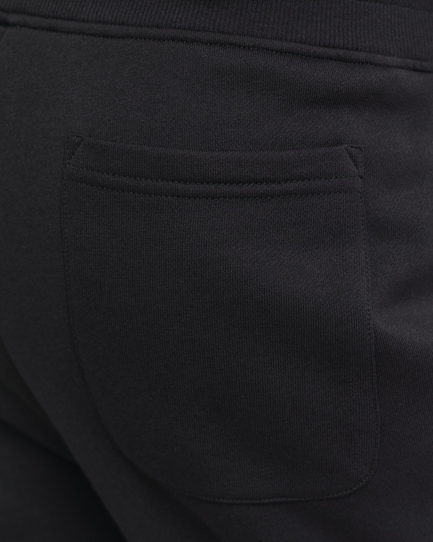 Gant Sweathose »REG SHIELD SWEATPANTS«, mit Logostickerei unterhalb des Bunds
