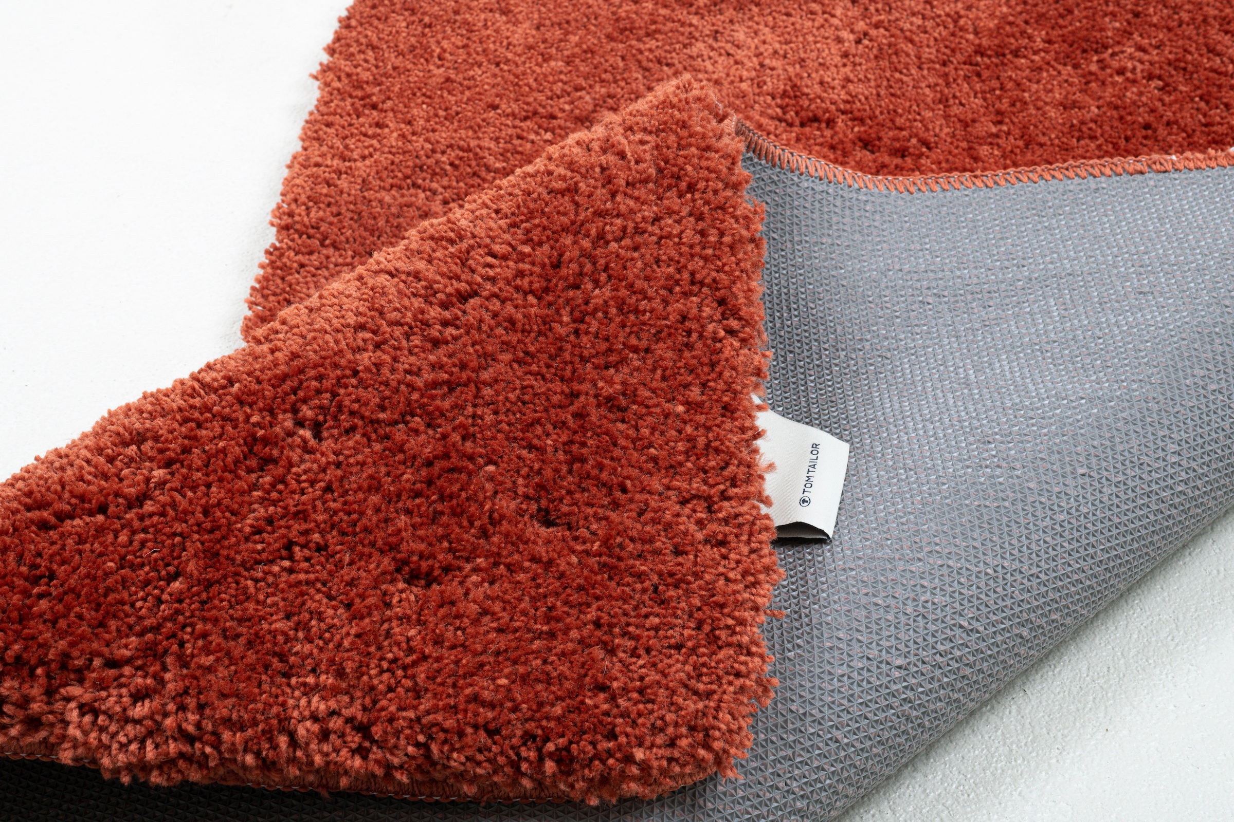 TOM TAILOR Badematte »Cozy Bath UNI«, Höhe 27 mm, rutschhemmend beschichtet, fußbodenheizungsgeeignet, Badteppich, Uni Farben, rechteckig, rund und oval erhältlich