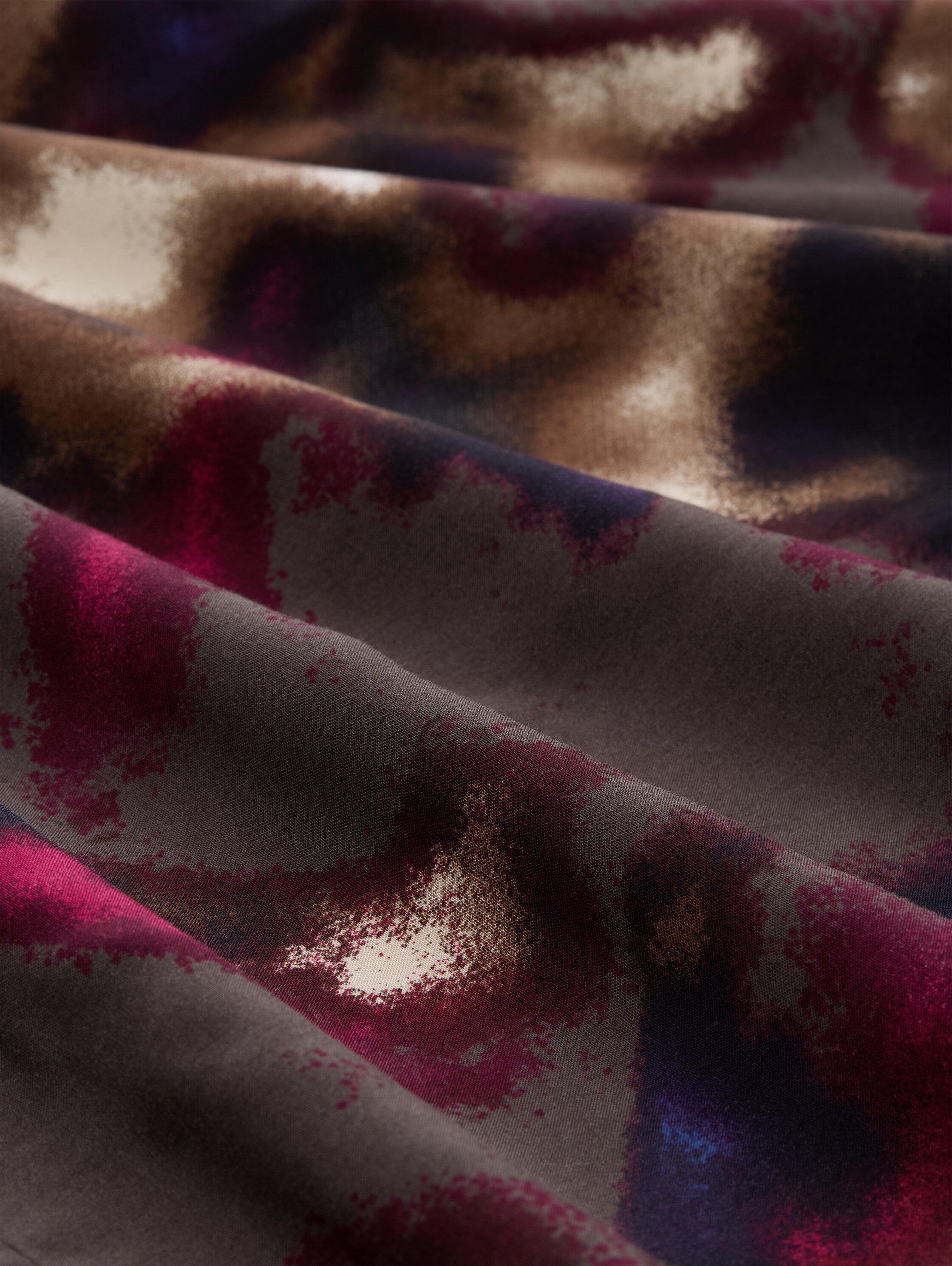 TOM TAILOR PLUS Langarmbluse mit grafischem Muster und V-Ausschnitt