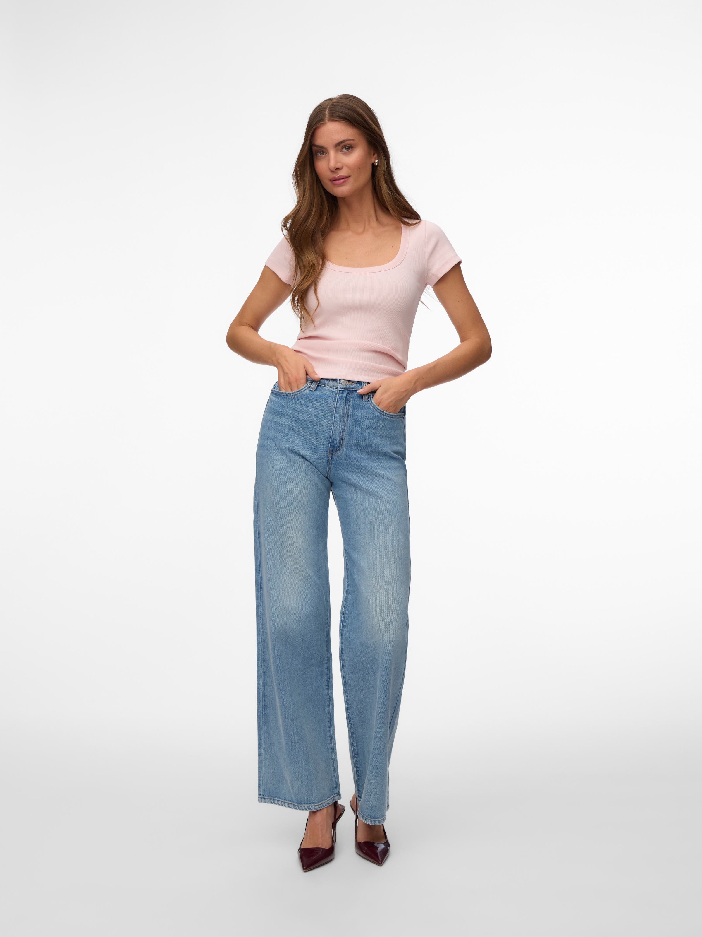 Vero Moda Kurzarmshirt »VMCHLOE CS SHORT U-NECK NOOS« Baumwollmischung