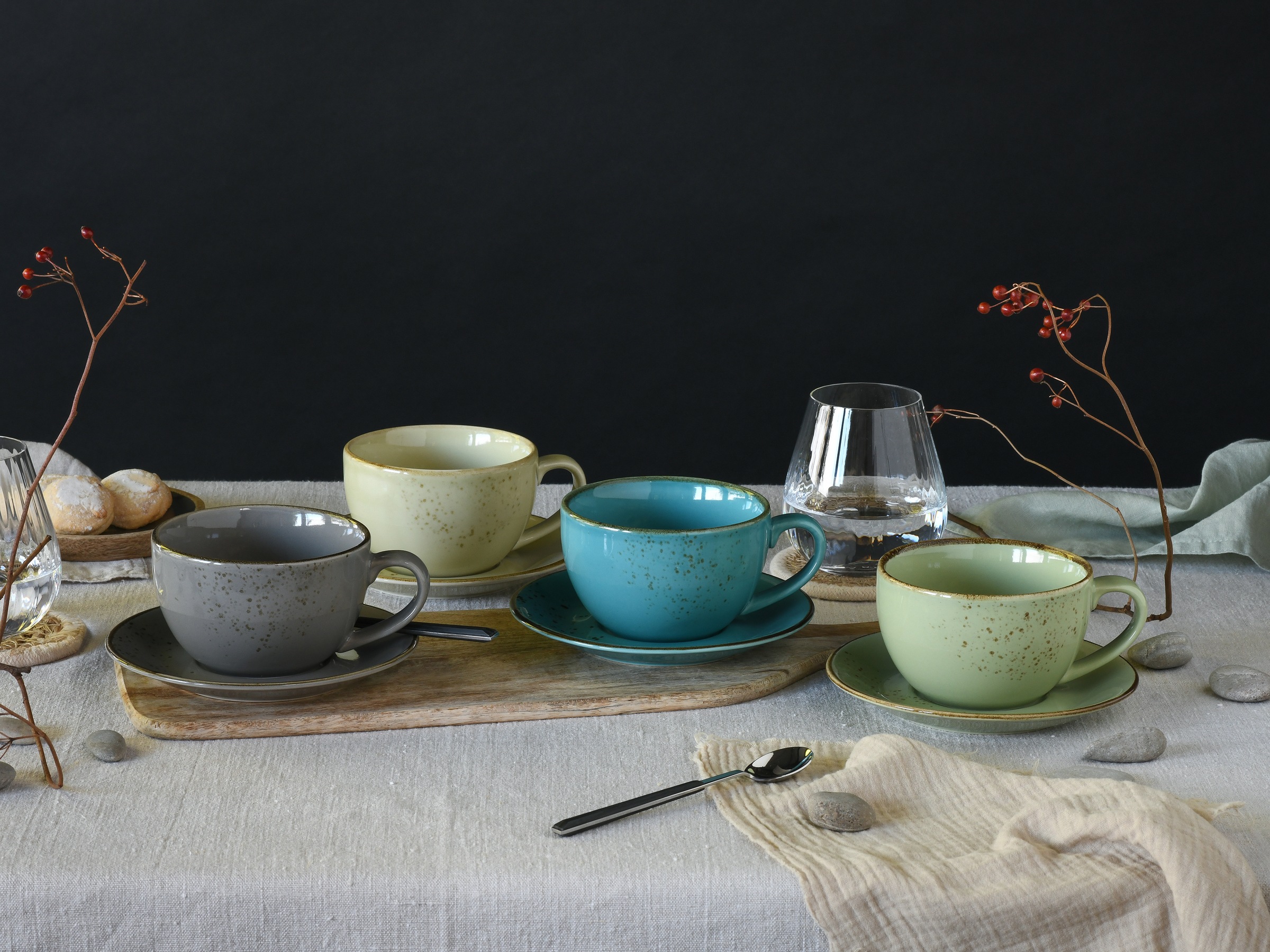 CreaTable Cappuccinotasse »Kaffeetasse NATURE COLLECTION« Tassen Set, naturfarben mit Sprenkel, 4 Tassen, 4 Untertassen