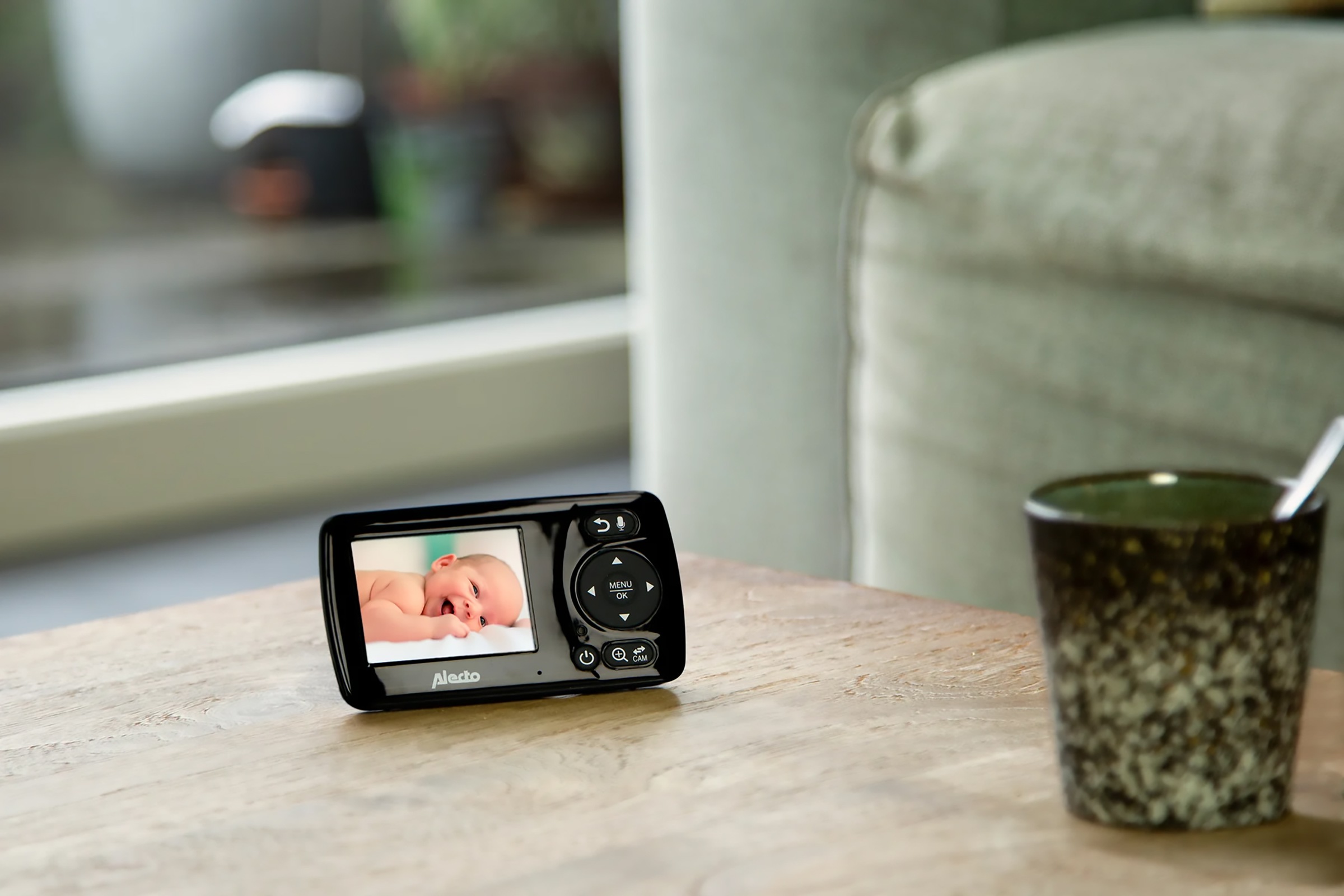 Alecto Video-Babyphone »DVM71 black«, (2 tlg.), 2.4" Farbdisplay, Schlaflieder und Temperaturanzeige