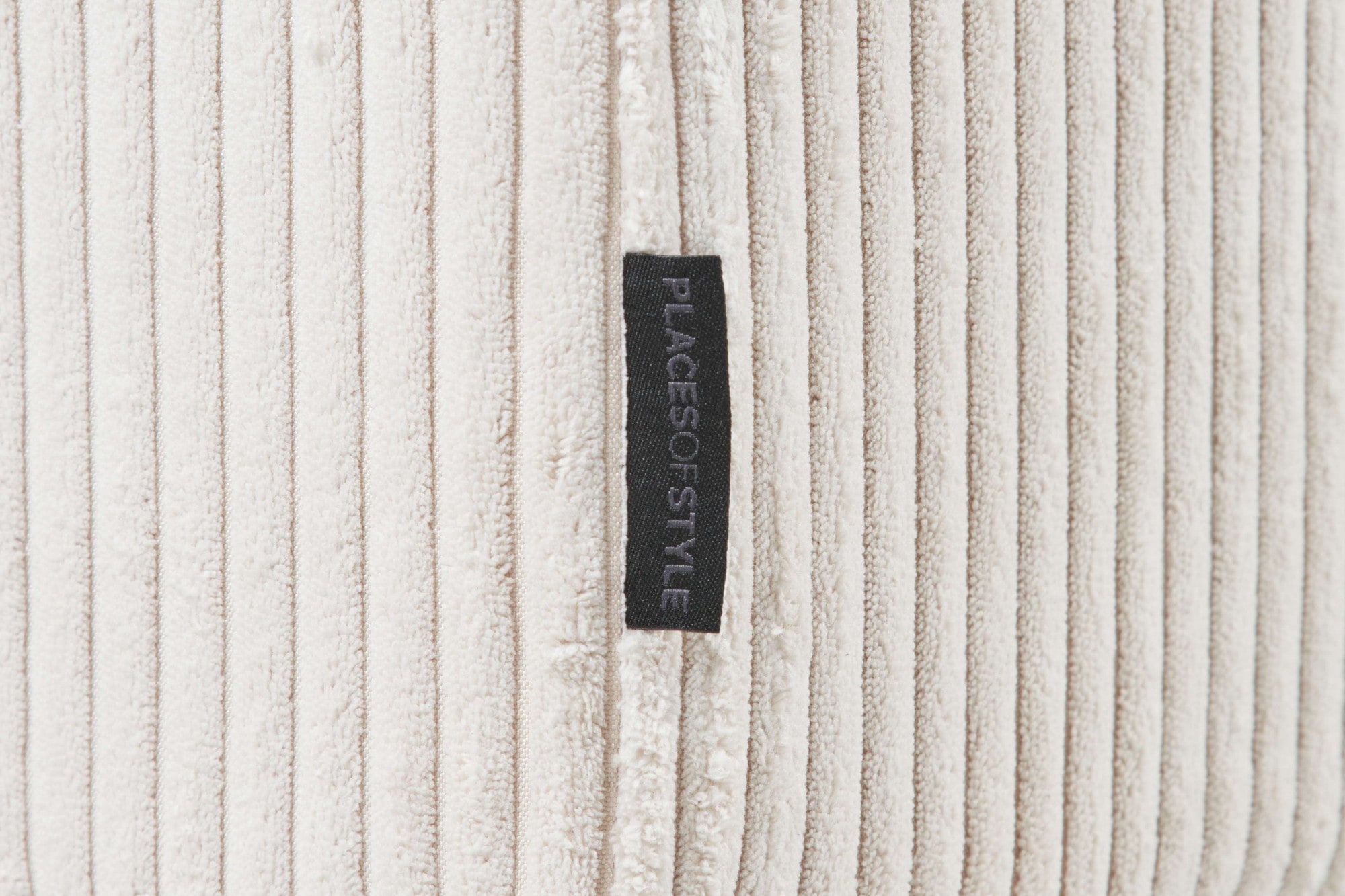 Places of Style Ecksofa »Pinto, 290 cm, Cord, Chenille, Lederoptik, Ottomane links / rechts«, mit Keder, schwarze Metallfüße, Wellenunterfederung