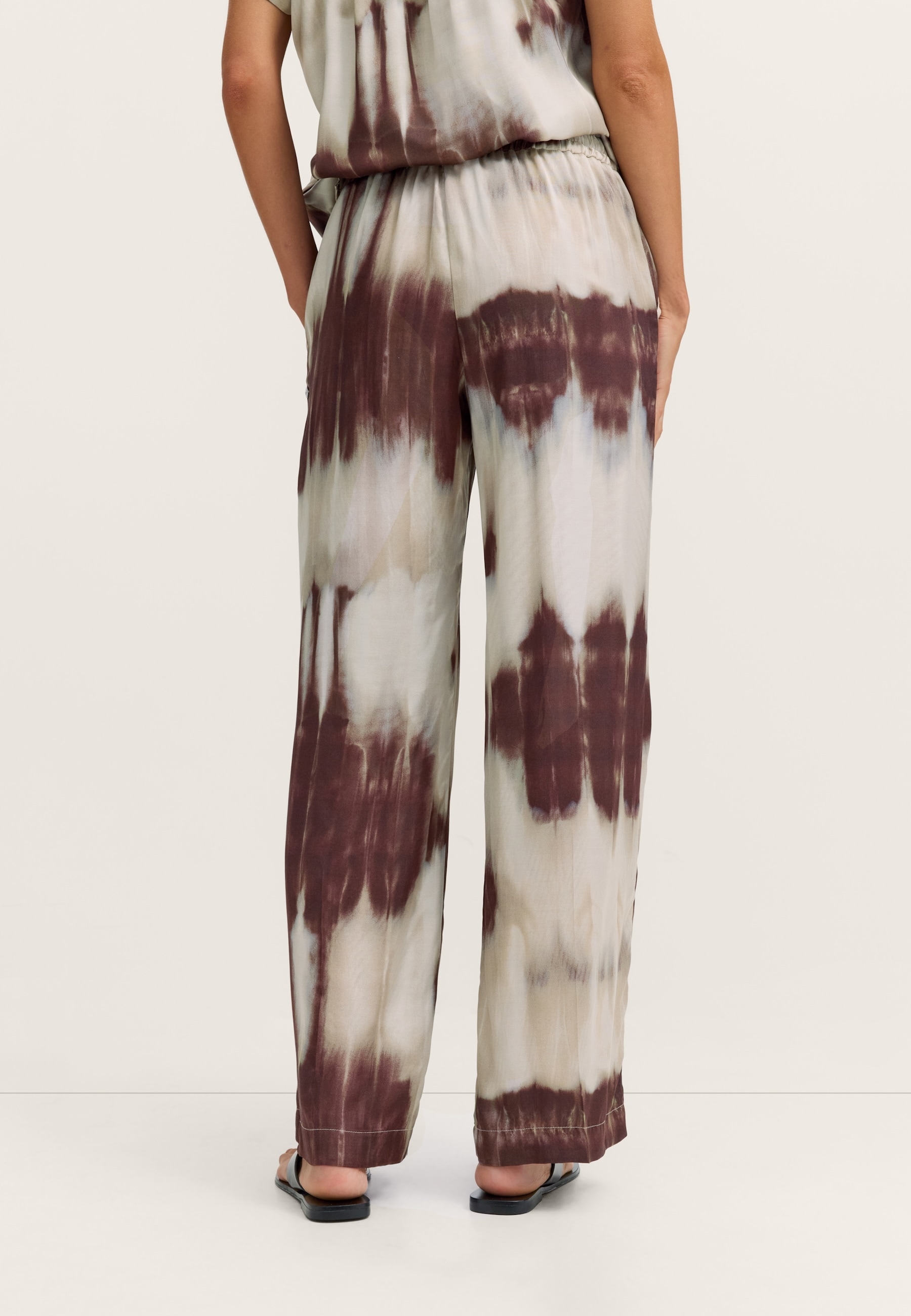 bugatti Stoffhose  mit grafischem Print aus Viskose