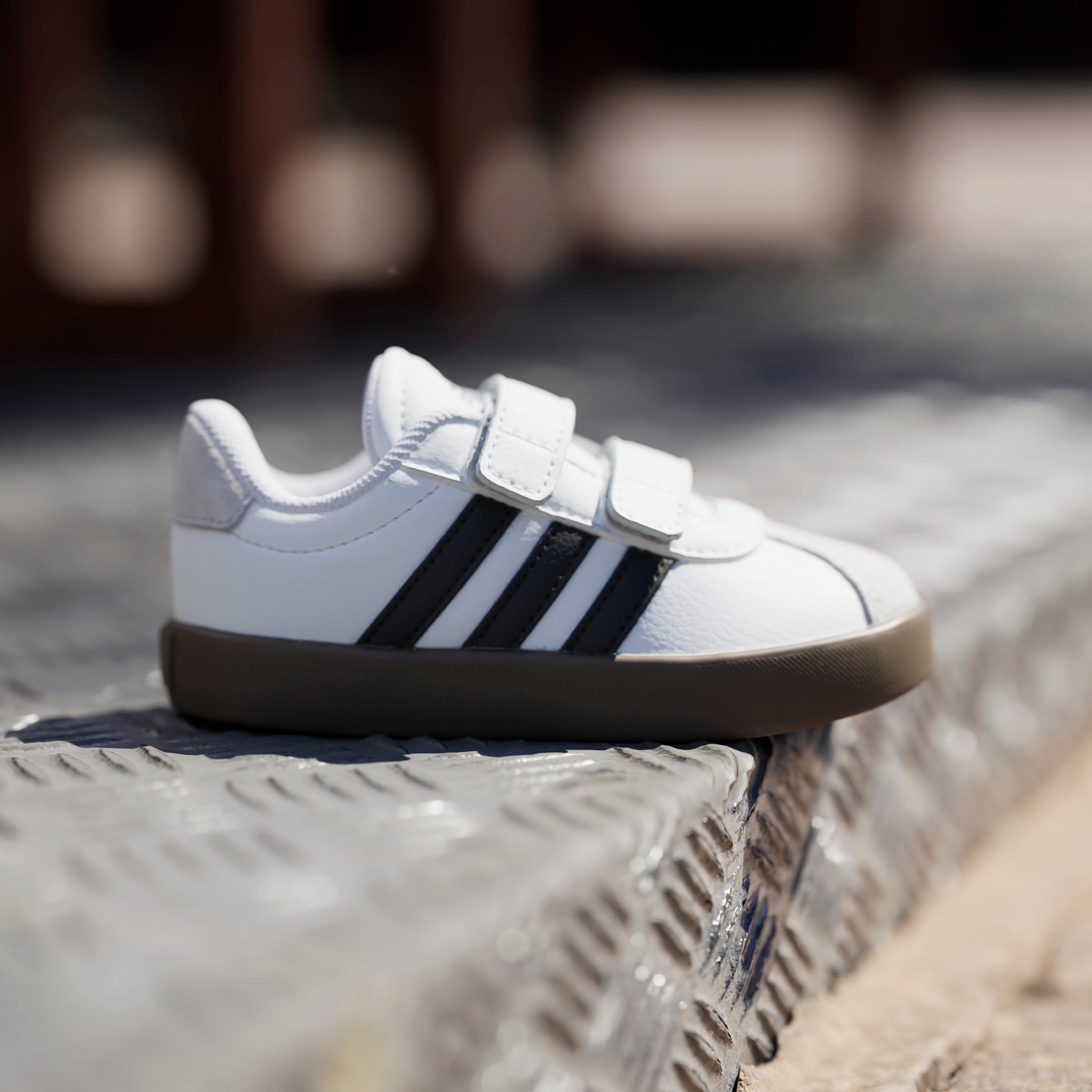 adidas Sportswear Klettschuh »VL COURT 3.0 KIDS«  inspiriert vom Design des adidas samba, für Kinder