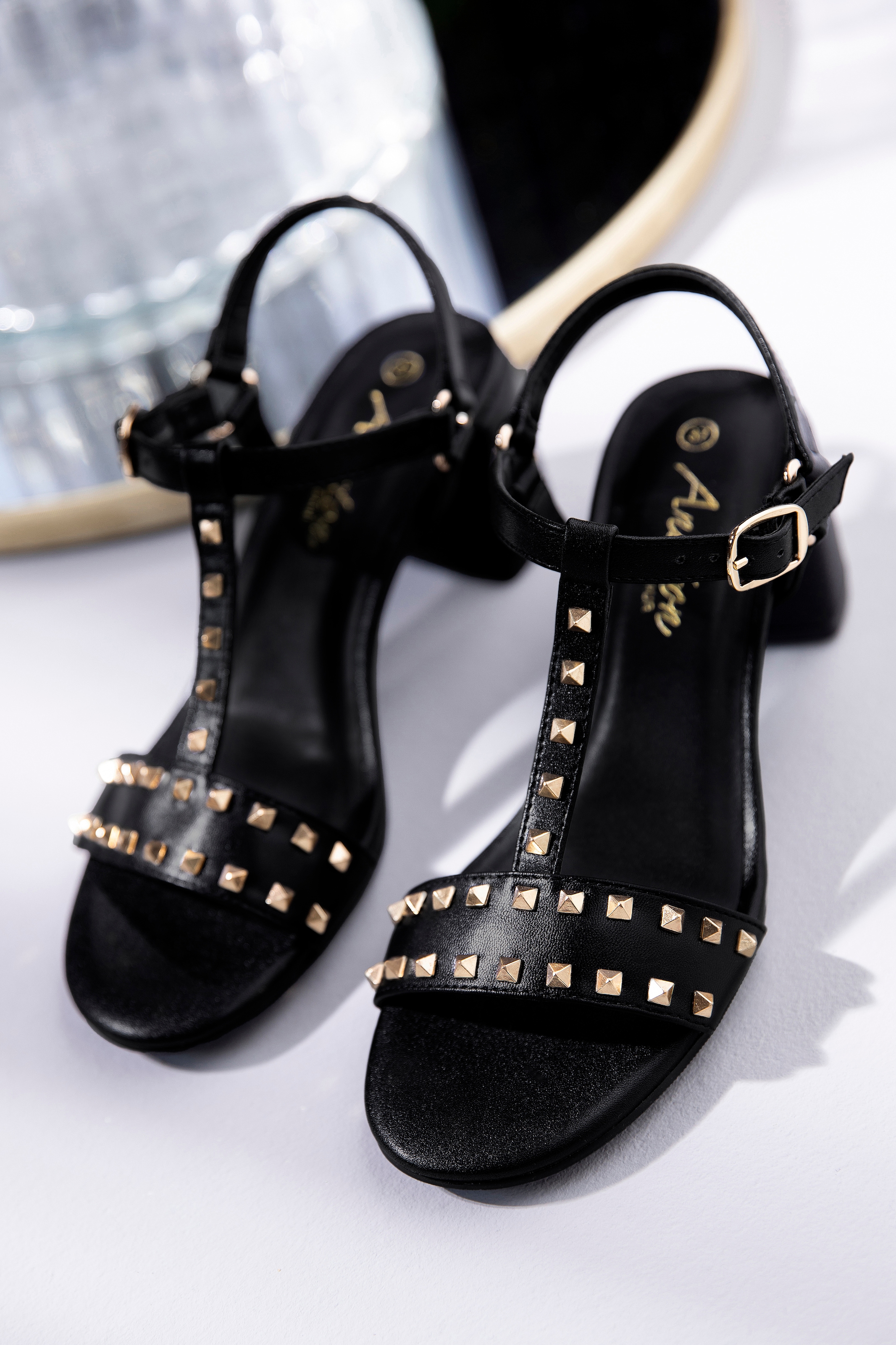 Aniston SHOES Riemchensandalette  Sommerschuh, Blockabsatz, Nietenverzierung - NEUE KOLLEKTION