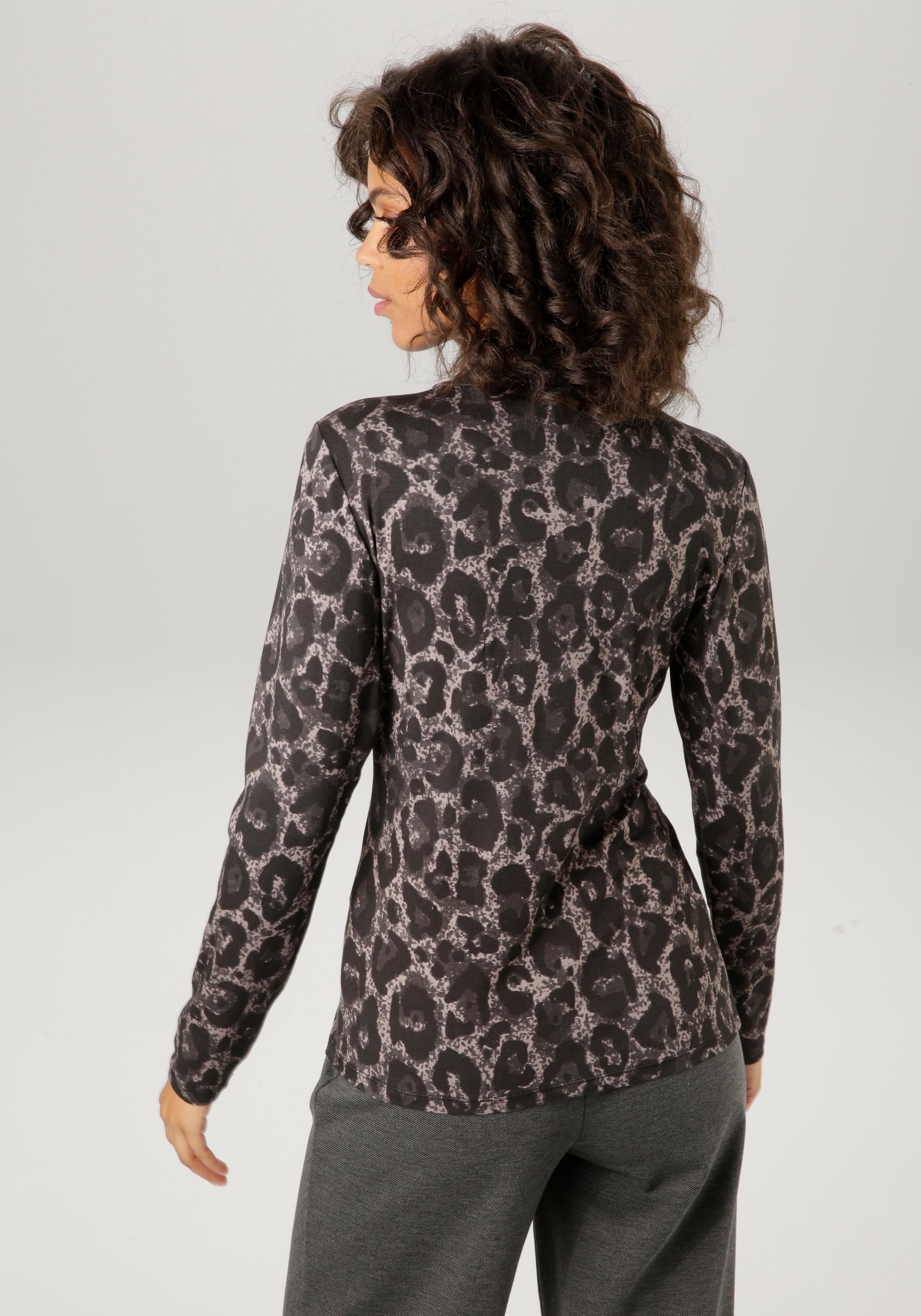 Aniston CASUAL Rollkragenshirt, mit Animal-Print oder graphischem Druck