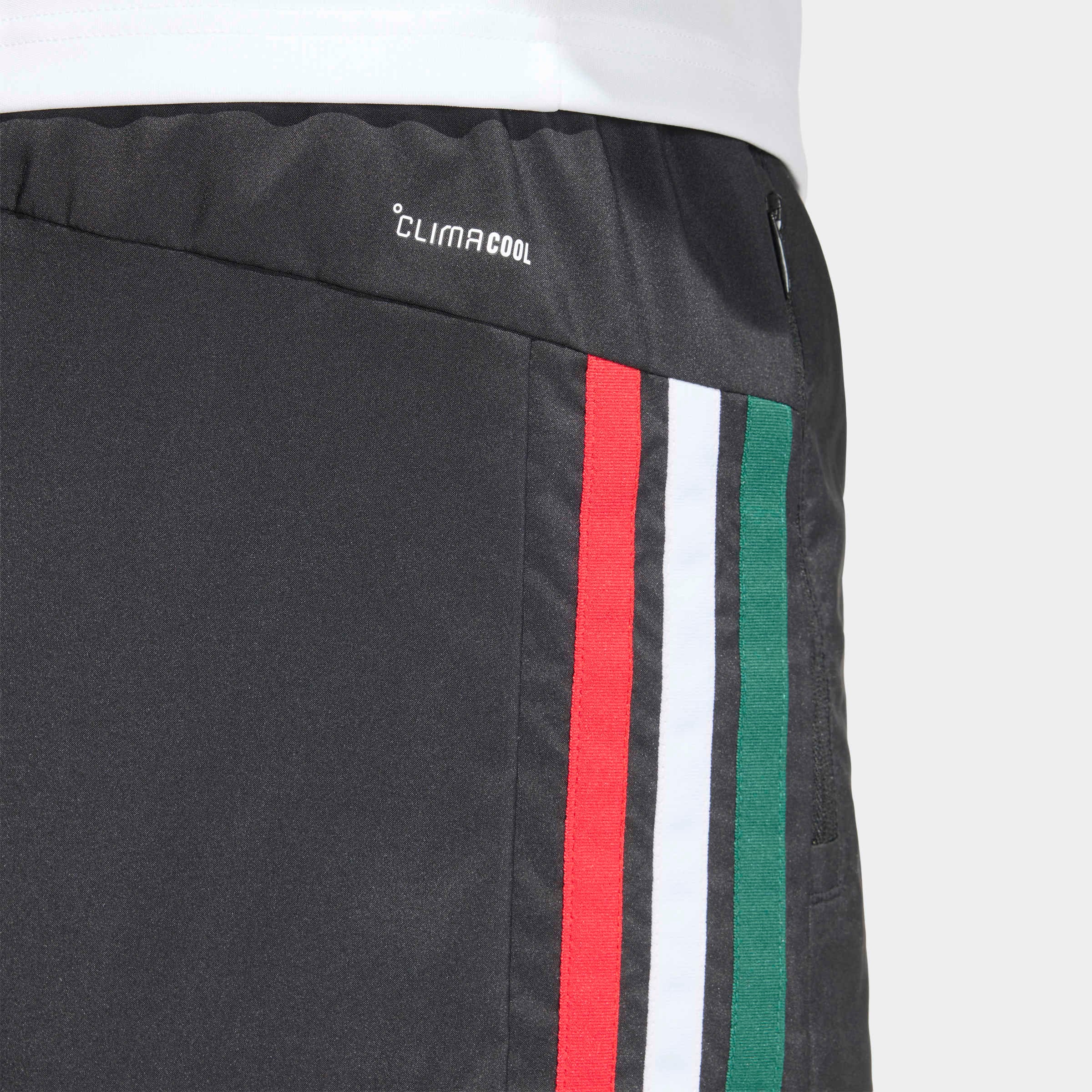 adidas Performance Shorts »WORKOUT ESSENTIALS BASE 3-STREIFEN, GEWEBT«