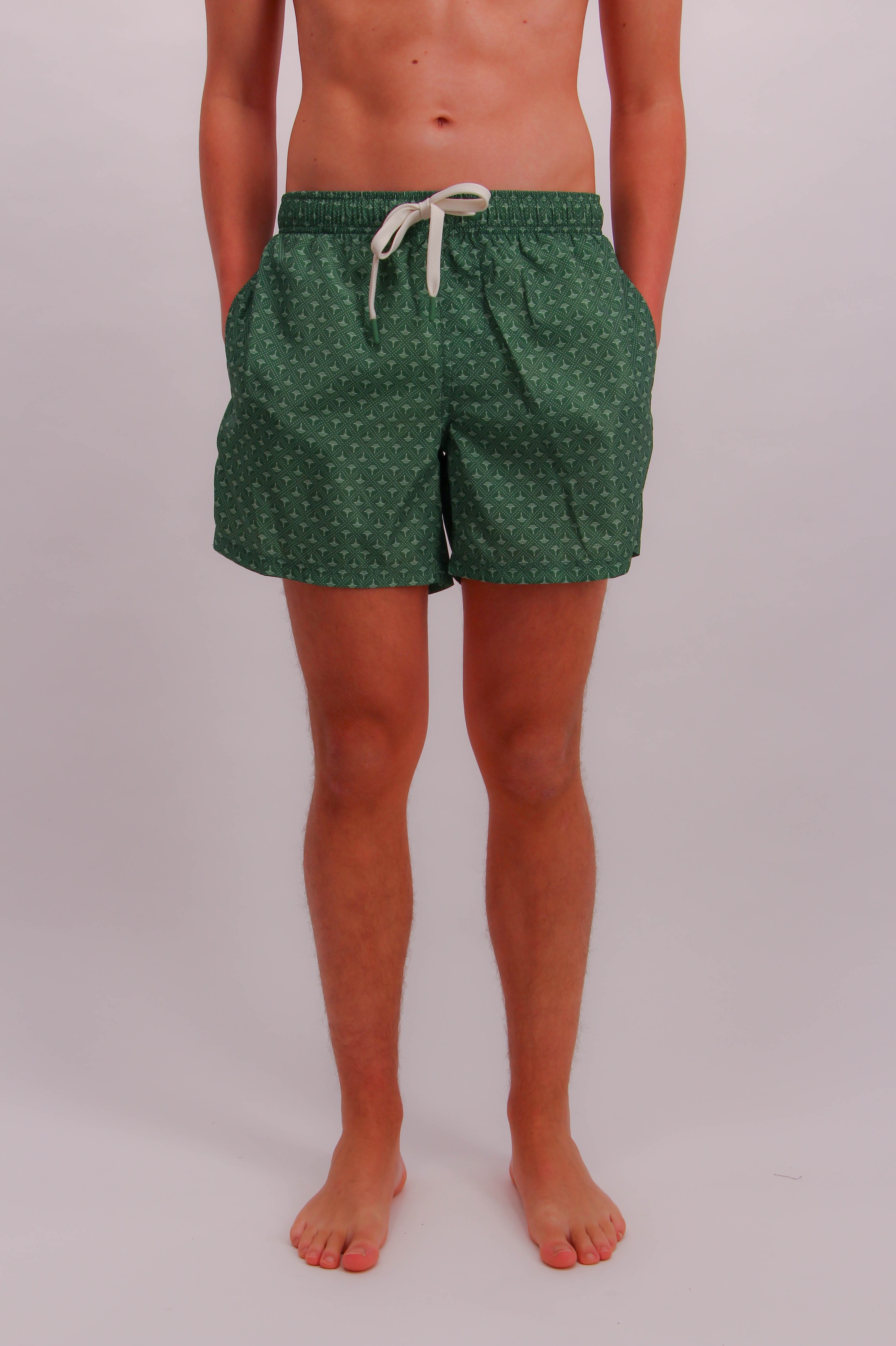 JOOP! Badeshorts »Diamond Cornflower« Signature-Design, kleine Schlitze an den Beinen