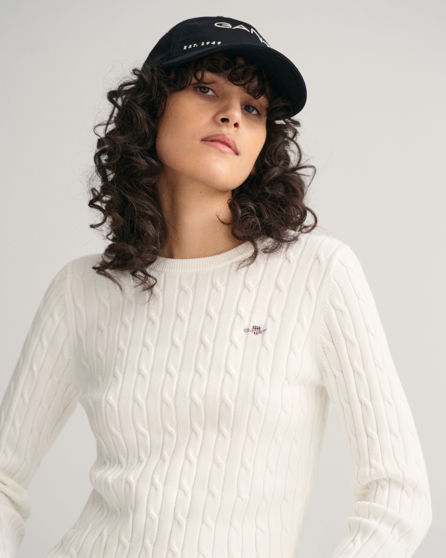 Gant Strickpullover »STRETCH COTTON CABLE C-NECK«, mit Logostickerei auf der Brust