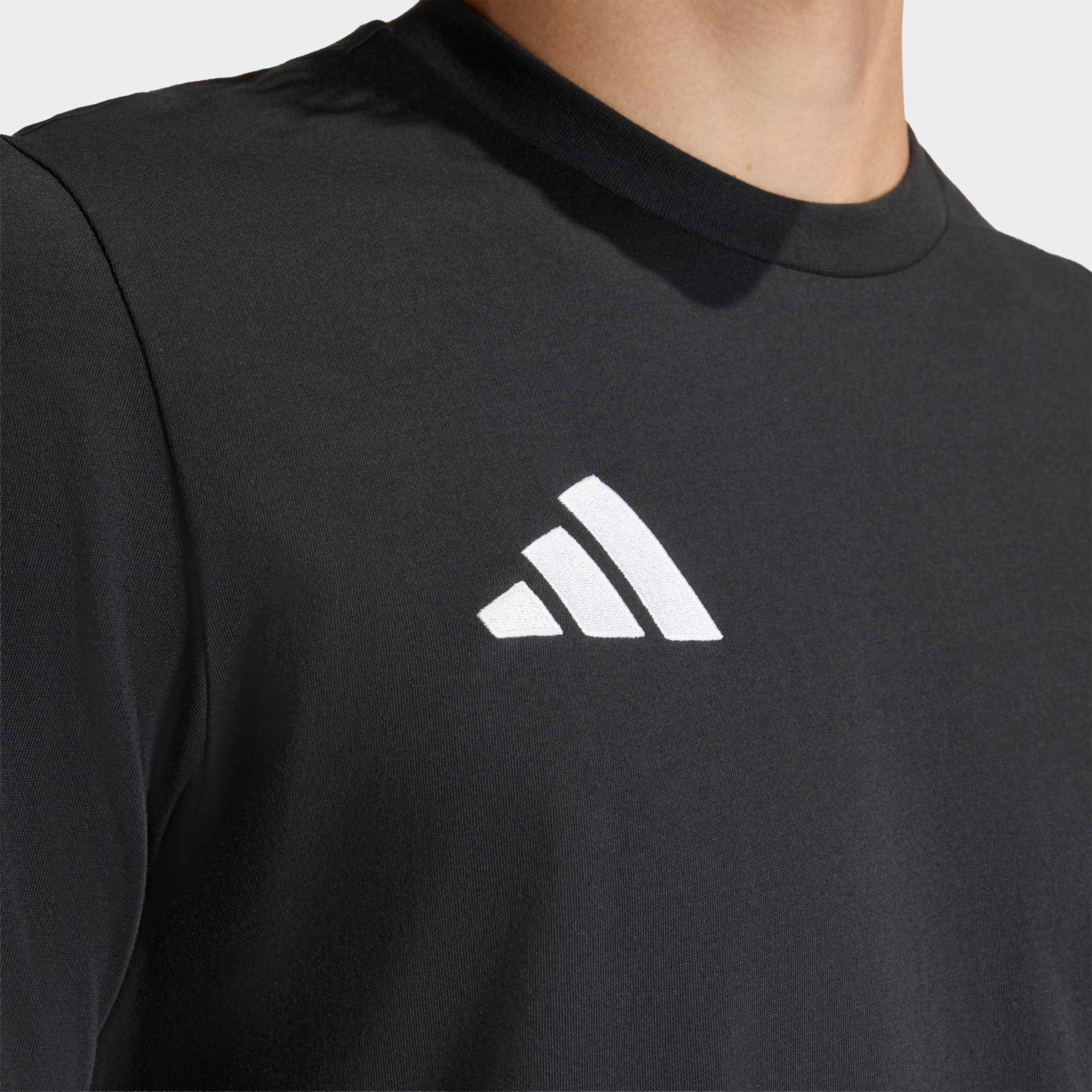 adidas Performance Trainingsshirt »ENTRADA26« für Fußball und Freizeit, sportlicher Stil, Single Jersey Material